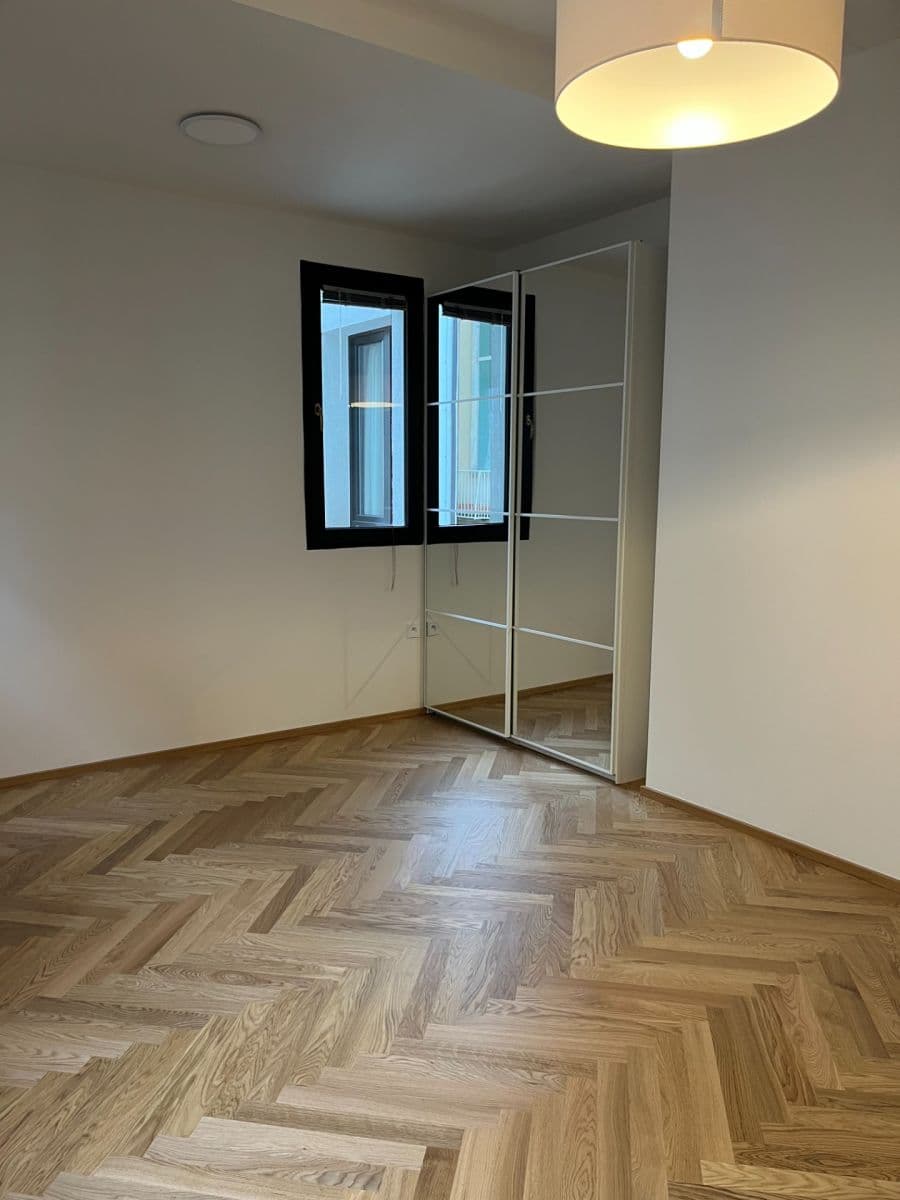 4 bedroom with open-plan kitchen flat to rent, 110 m², Hálkova, Prague, Prague 4 bedroom with open-plan kitchen flat to rent, 110 m², Hálkova, Prague, Prague