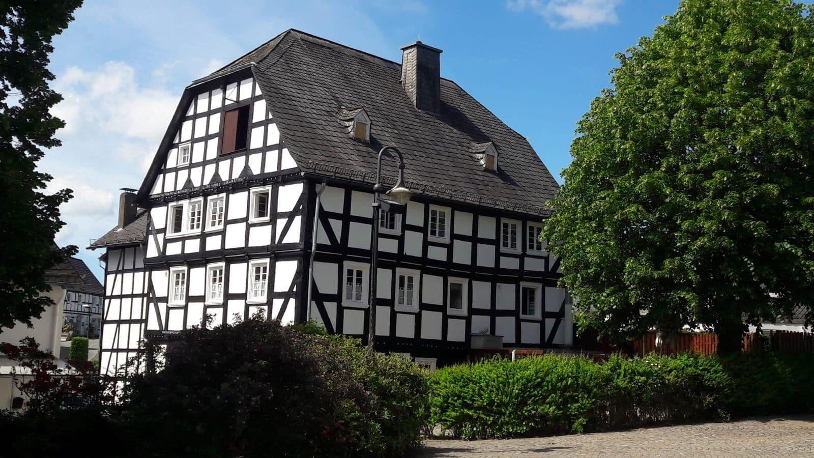 house for sale, 298 m², Meschede, North Rhine-Westphalia house for sale, 298 m², Meschede, North Rhine-Westphalia