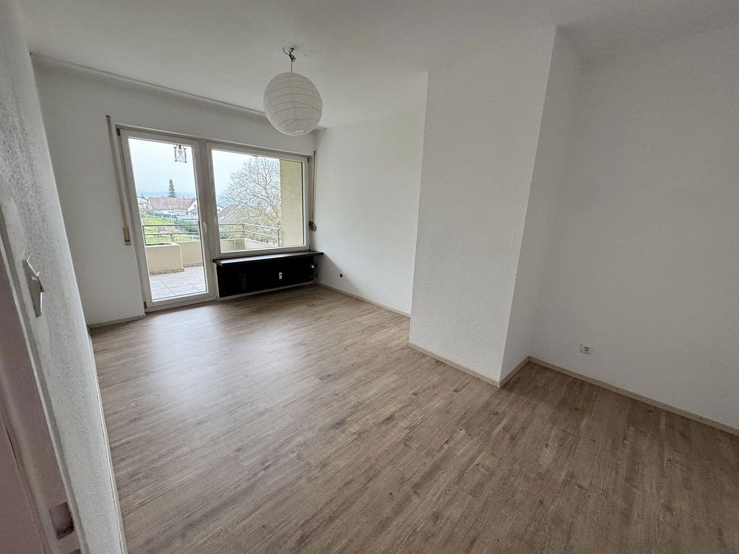 3 bedroom with open-plan kitchen flat to rent, 95 m², Lottstetten, Baden-Württemberg 3 bedroom with open-plan kitchen flat to rent, 95 m², Lottstetten, Baden-Württemberg