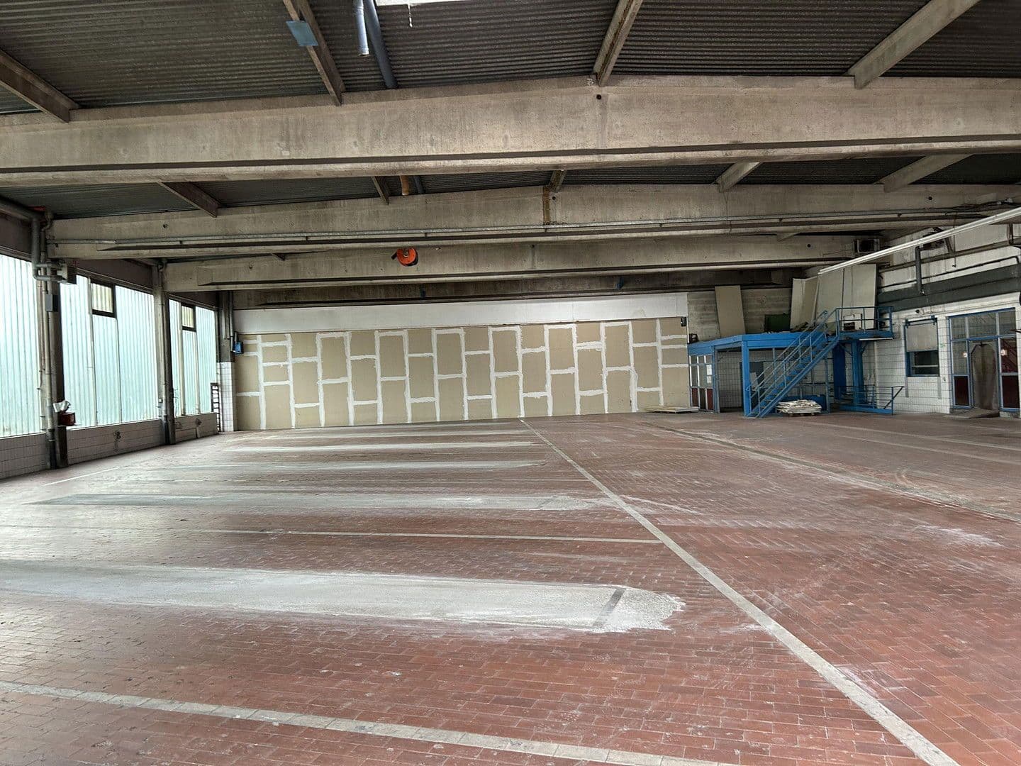 non-residential property to rent, 900 m², Iserlohn, North Rhine-Westphalia non-residential property to rent, 900 m², Iserlohn, North Rhine-Westphalia