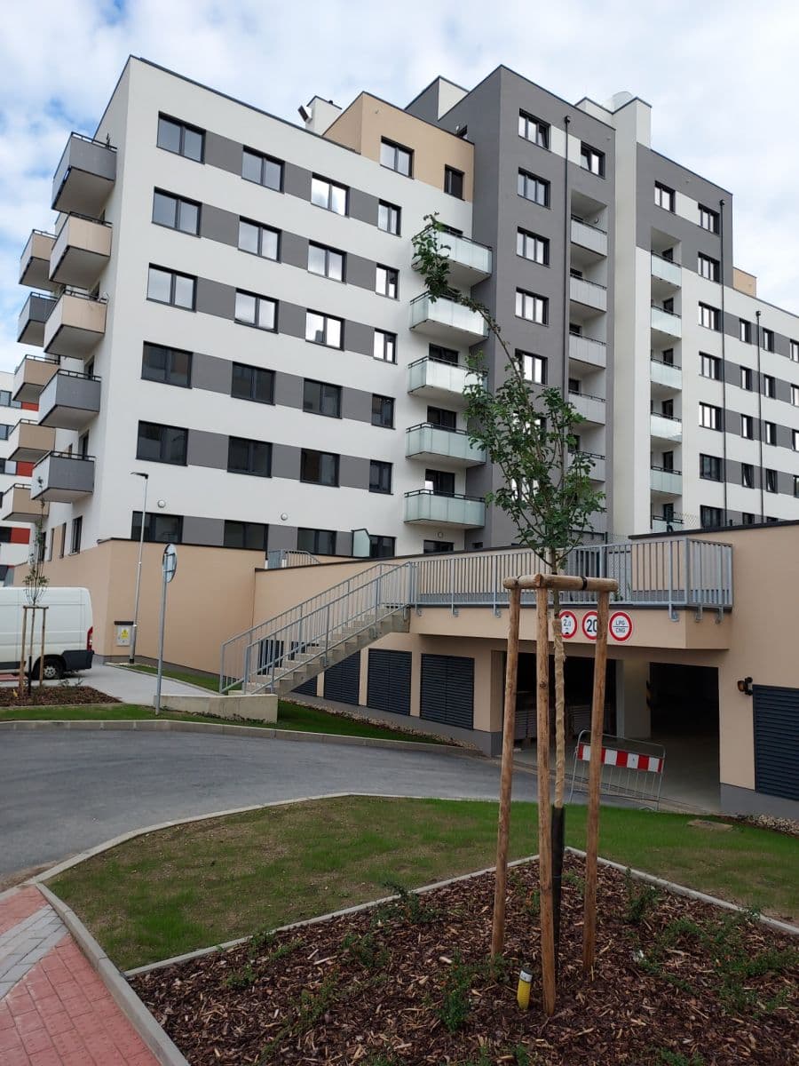 2 bedroom with open-plan kitchen flat to rent, 63 m², Miloše Havla, Prague, Prague 2 bedroom with open-plan kitchen flat to rent, 63 m², Miloše Havla, Prague, Prague