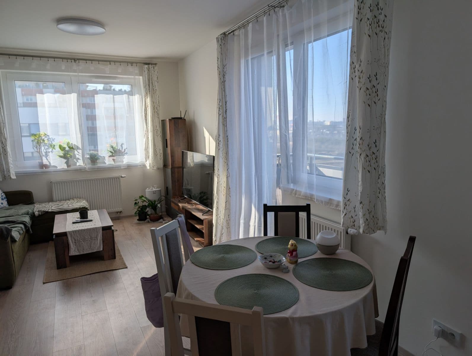 2 bedroom with open-plan kitchen flat to rent, 63 m², Miloše Havla, Prague, Prague 2 bedroom with open-plan kitchen flat to rent, 63 m², Miloše Havla, Prague, Prague