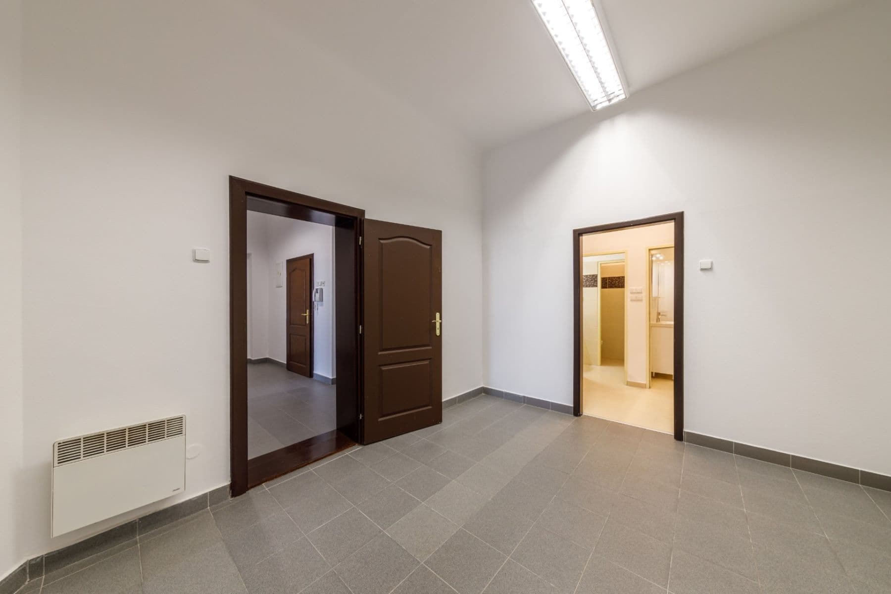 2 bedroom flat to rent, 103 m², Náměstí Přemysla Otakara Ⅱ., České Budějovice, Jihočeský Region 2 bedroom flat to rent, 103 m², Náměstí Přemysla Otakara Ⅱ., České Budějovice, Jihočeský Region