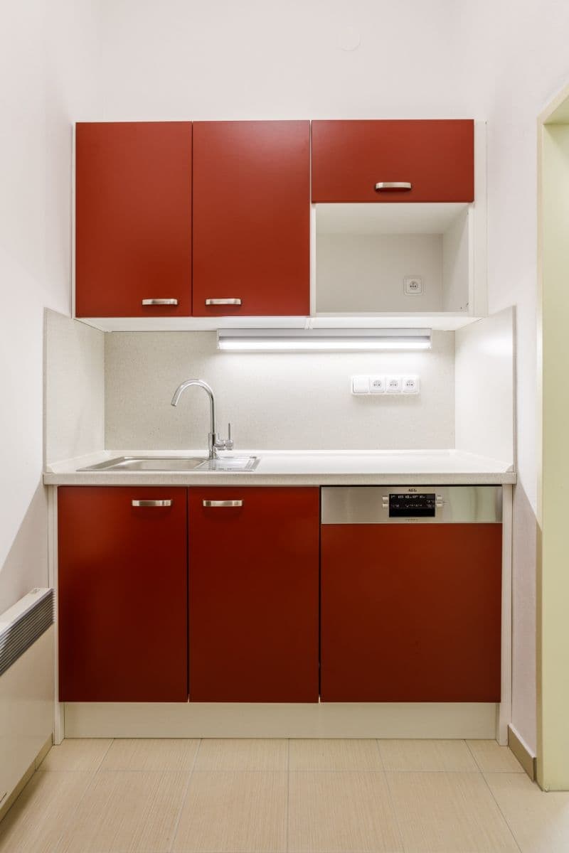 2 bedroom flat to rent, 103 m², Náměstí Přemysla Otakara Ⅱ., České Budějovice, Jihočeský Region 2 bedroom flat to rent, 103 m², Náměstí Přemysla Otakara Ⅱ., České Budějovice, Jihočeský Region