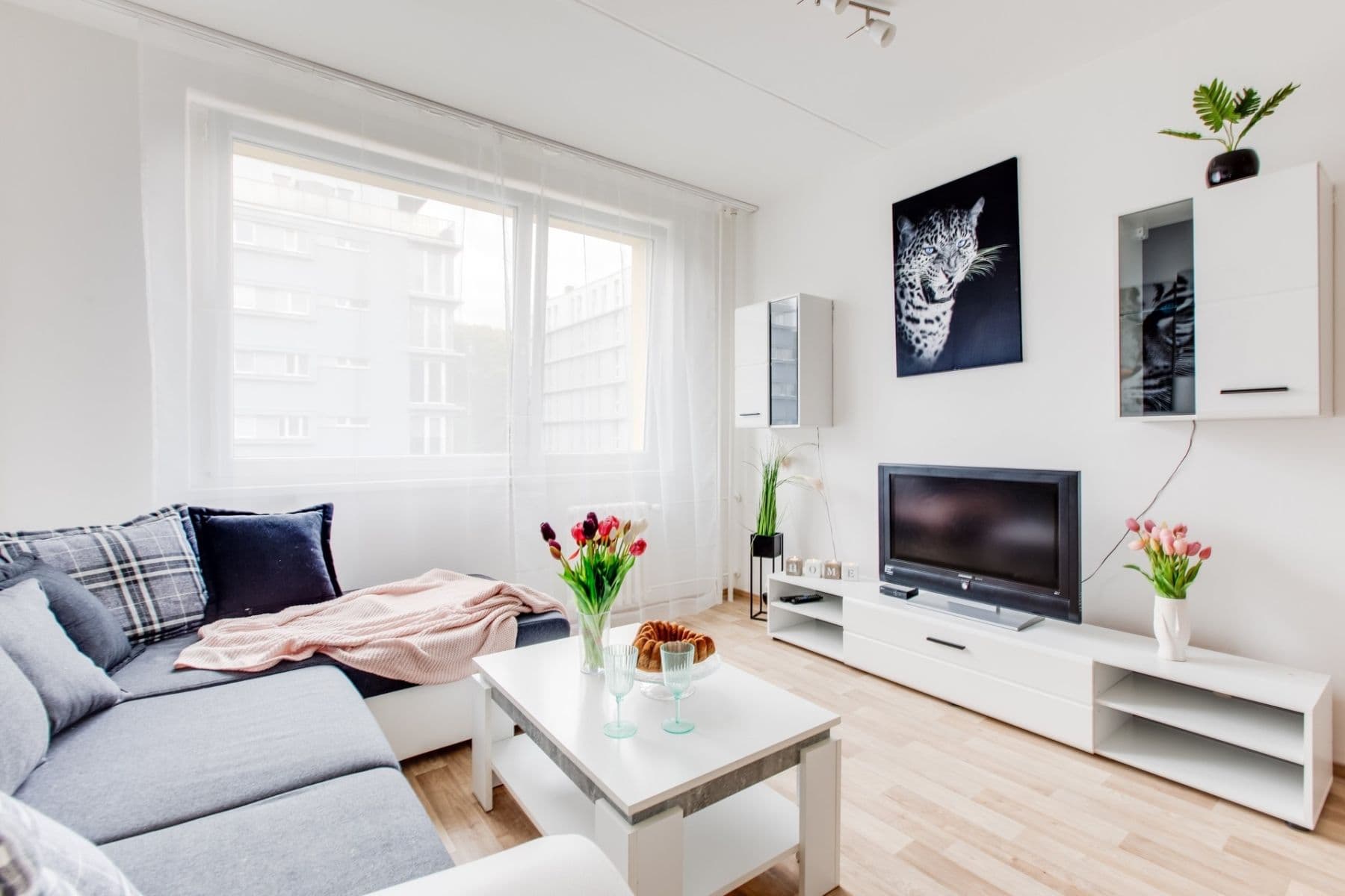1 bedroom with open-plan kitchen flat to rent, 41 m², Pod Lysinami, Prague, Prague 1 bedroom with open-plan kitchen flat to rent, 41 m², Pod Lysinami, Prague, Prague