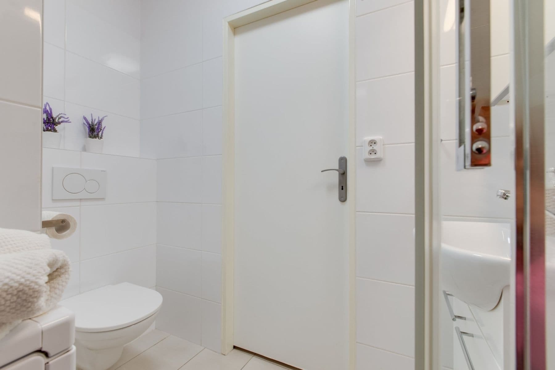 1 bedroom with open-plan kitchen flat to rent, 41 m², Pod Lysinami, Prague, Prague 1 bedroom with open-plan kitchen flat to rent, 41 m², Pod Lysinami, Prague, Prague