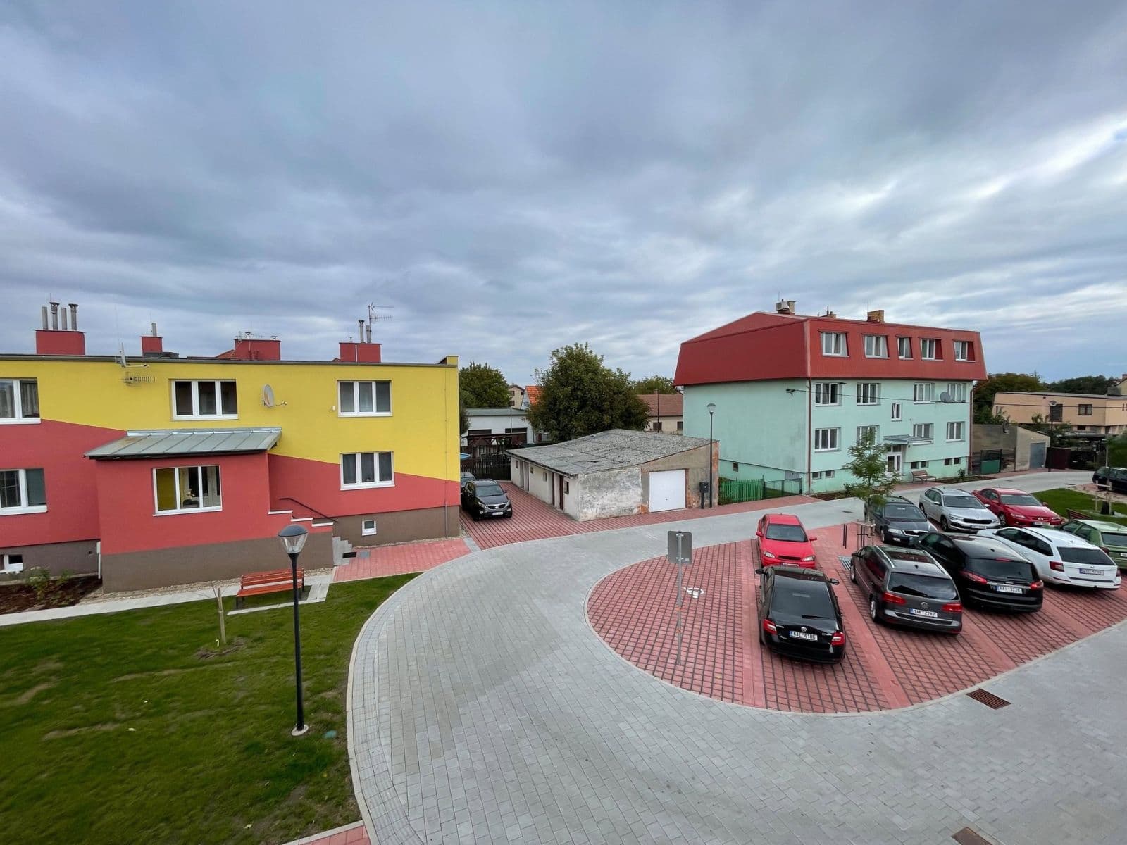 2 bedroom with open-plan kitchen flat to rent, 72 m², Mělnická, Líbeznice, Středočeský Region 2 bedroom with open-plan kitchen flat to rent, 72 m², Mělnická, Líbeznice, Středočeský Region