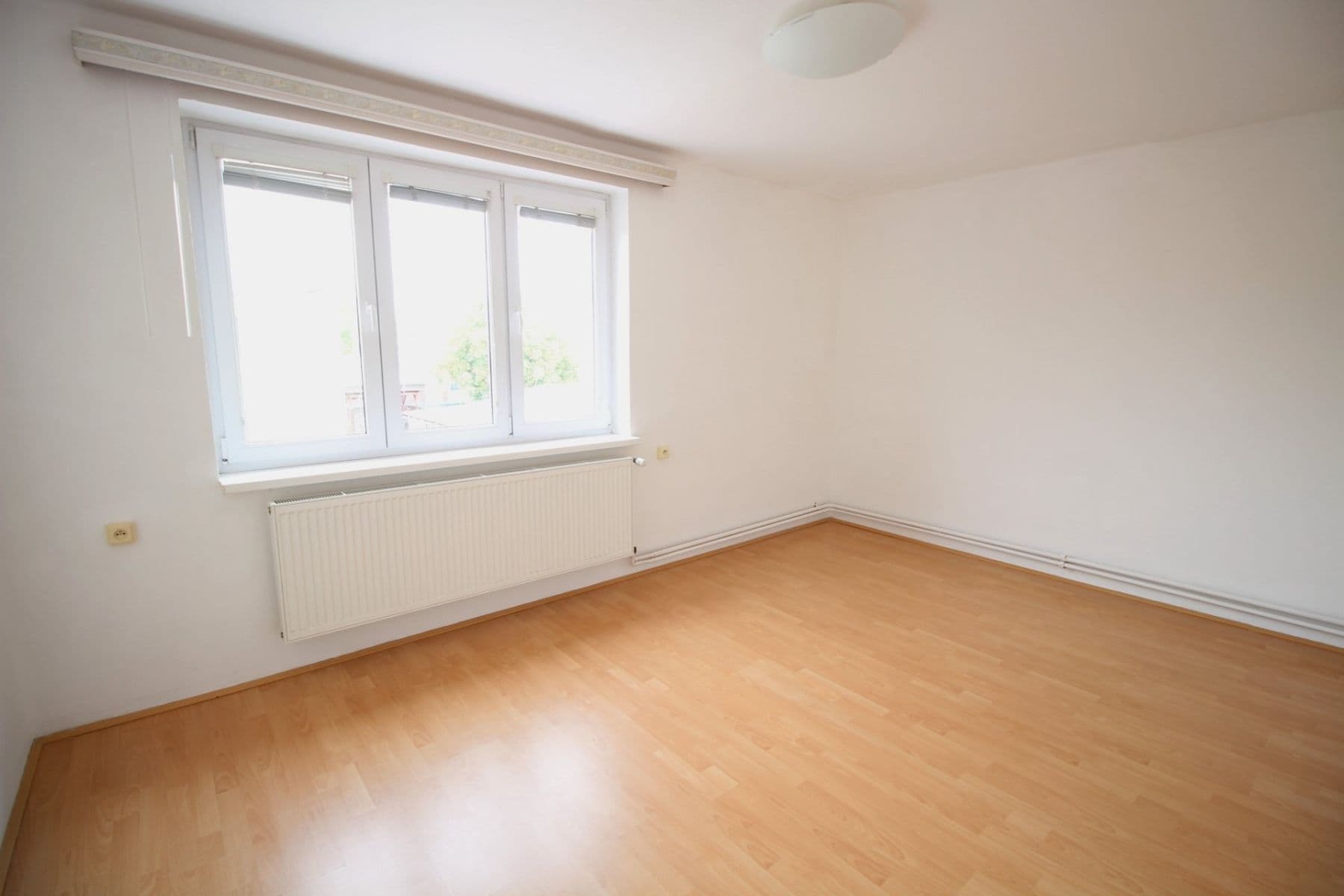 2 bedroom with open-plan kitchen flat to rent, 72 m², Mělnická, Líbeznice, Středočeský Region 2 bedroom with open-plan kitchen flat to rent, 72 m², Mělnická, Líbeznice, Středočeský Region