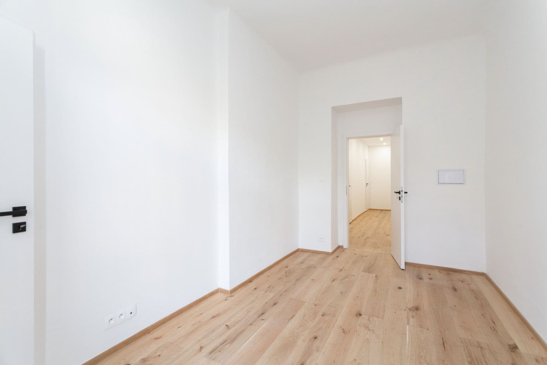 2 bedroom with open-plan kitchen flat for sale, 72 m², Legerova, Prague, Prague 2 bedroom with open-plan kitchen flat for sale, 72 m², Legerova, Prague, Prague