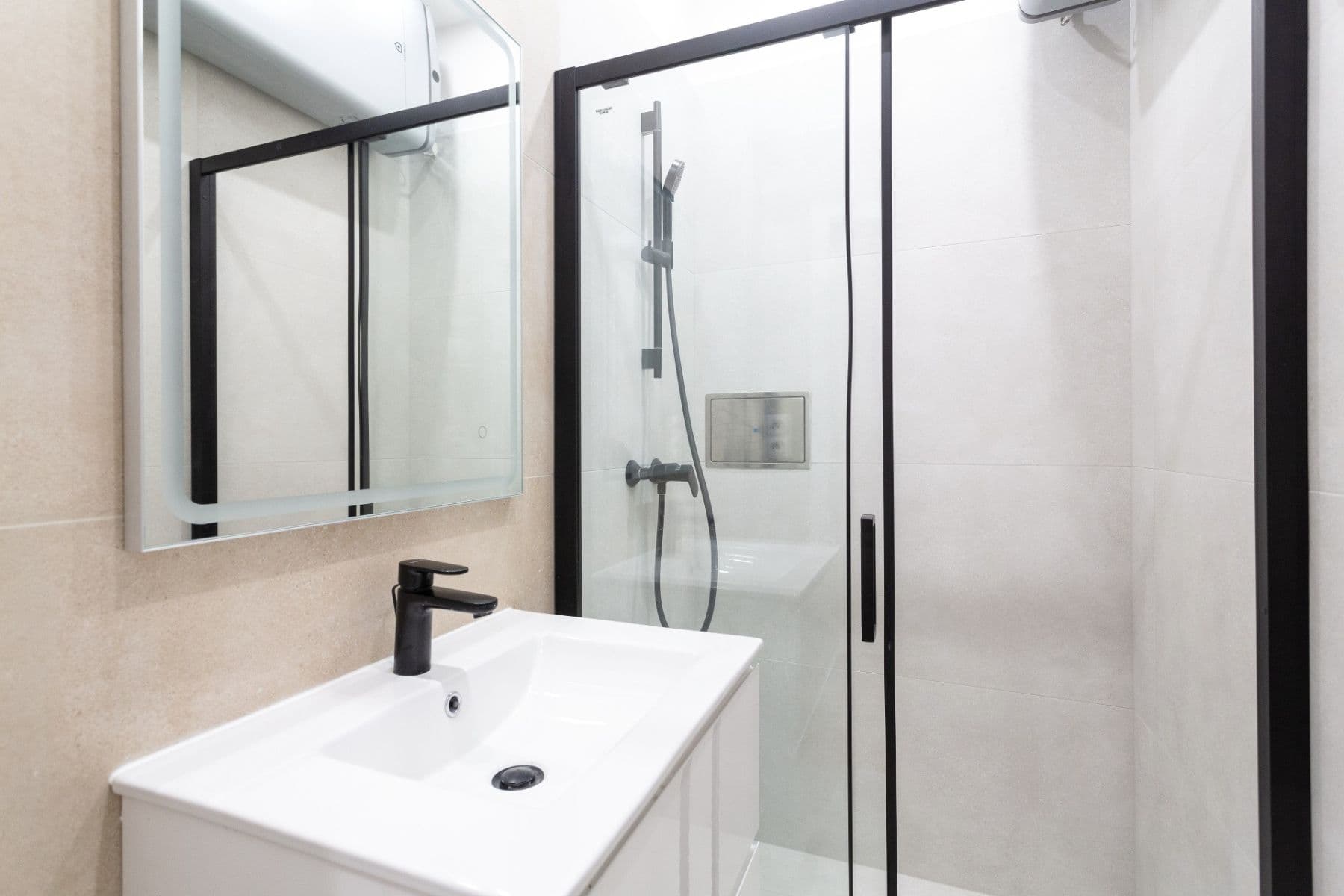 2 bedroom with open-plan kitchen flat for sale, 72 m², Legerova, Prague, Prague 2 bedroom with open-plan kitchen flat for sale, 72 m², Legerova, Prague, Prague