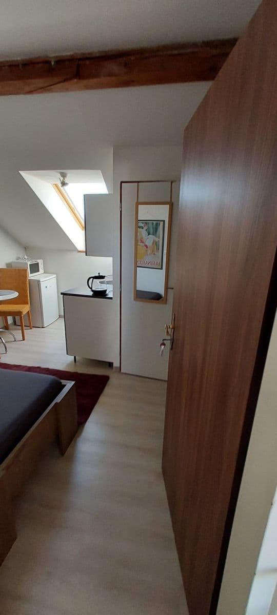 Studio flat to rent, 20 m², Savojská, Prague, Prague Studio flat to rent, 20 m², Savojská, Prague, Prague