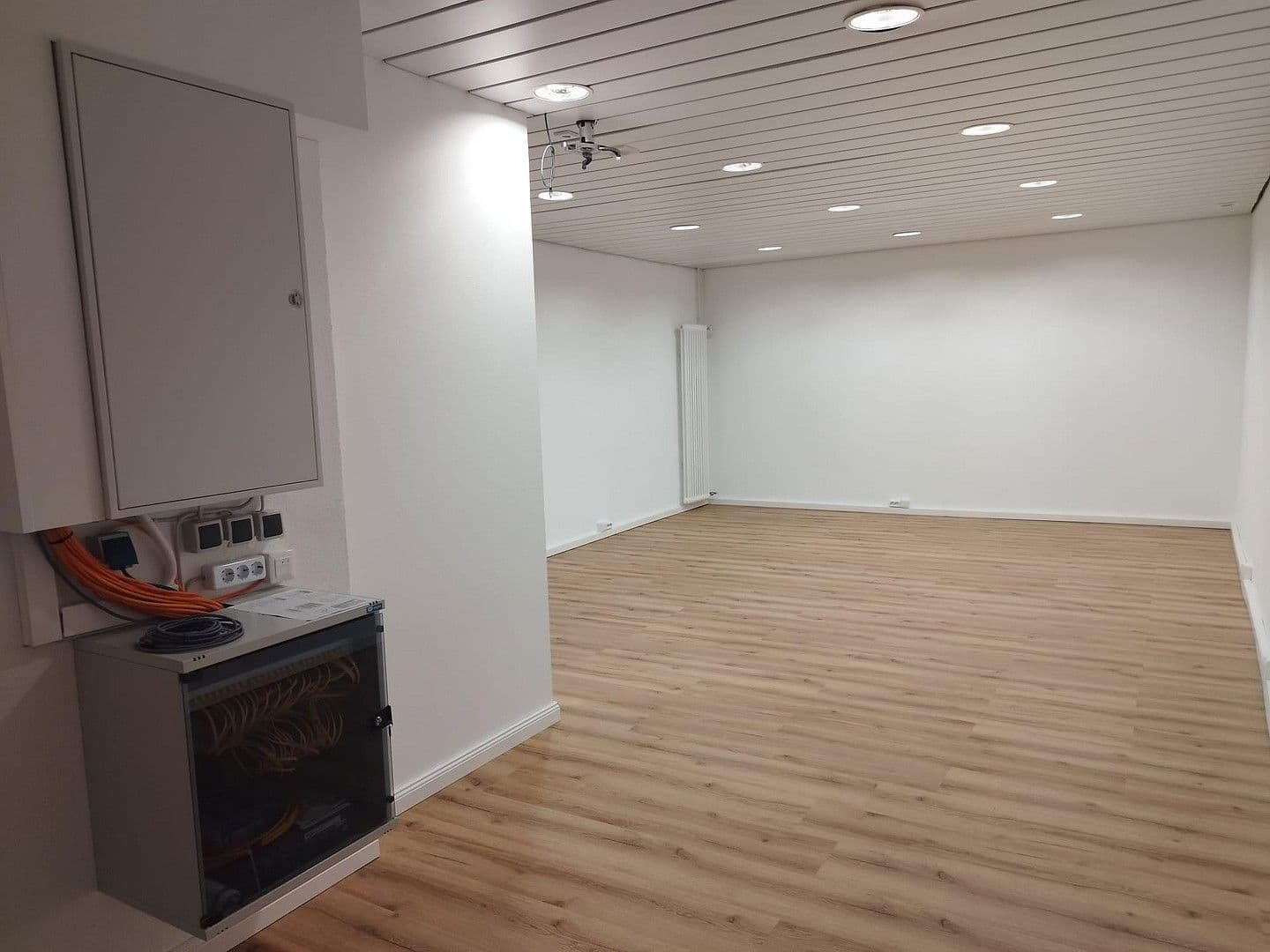 office to rent, 130 m², Pfingstbrunnenstraße 1b, Schwalbach am Taunus, Hesse office to rent, 130 m², Pfingstbrunnenstraße 1b, Schwalbach am Taunus, Hesse