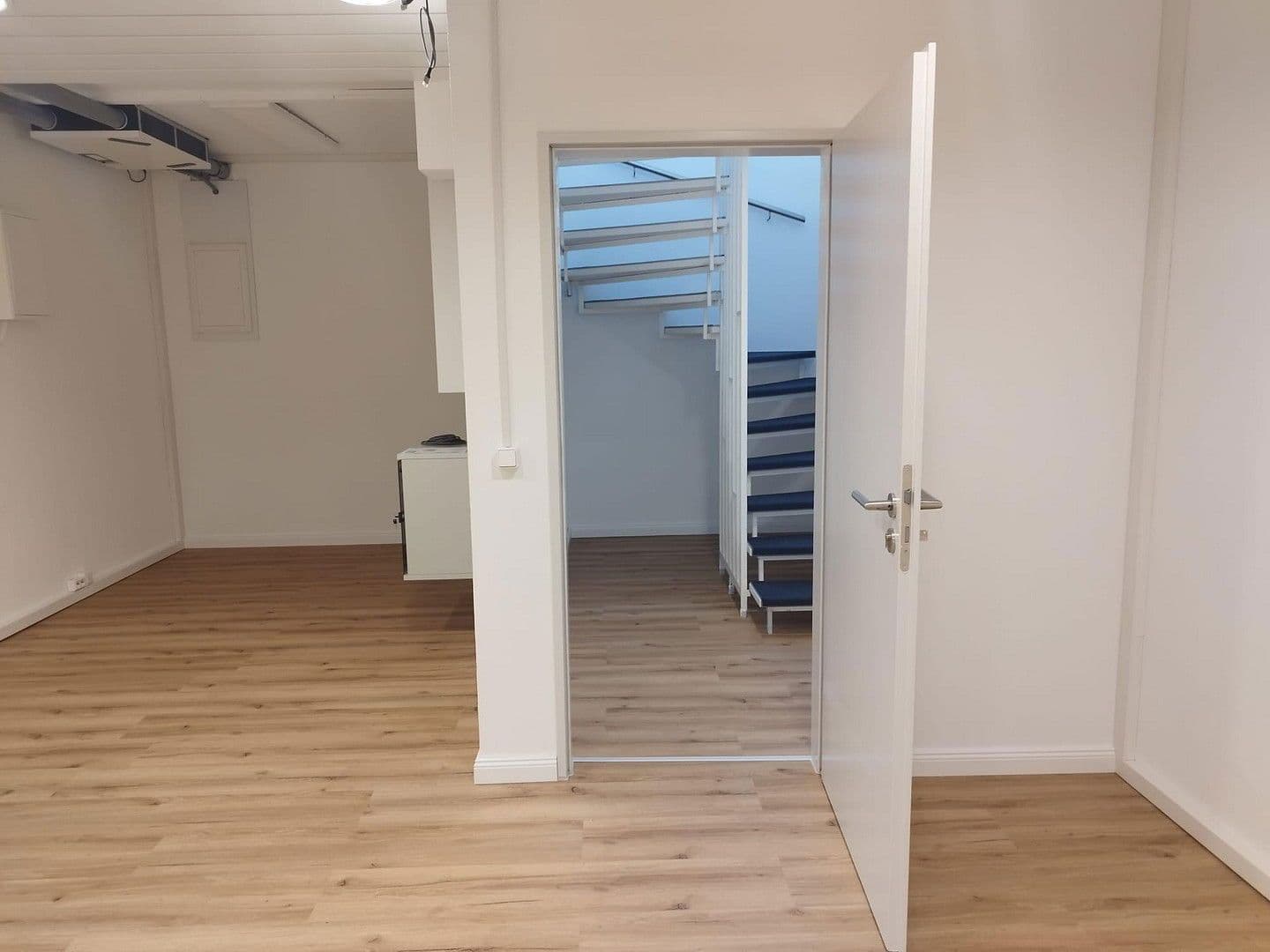 office to rent, 130 m², Pfingstbrunnenstraße 1b, Schwalbach am Taunus, Hesse office to rent, 130 m², Pfingstbrunnenstraße 1b, Schwalbach am Taunus, Hesse