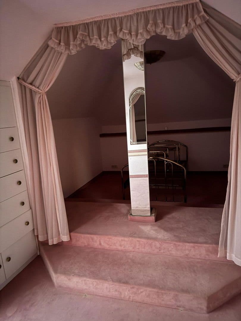 3 bedroom flat to rent, 101 m², Hüttenallee 35, Krefeld, North Rhine-Westphalia 3 bedroom flat to rent, 101 m², Hüttenallee 35, Krefeld, North Rhine-Westphalia