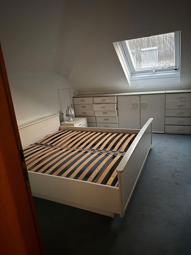 3 bedroom flat to rent, 101 m², Hüttenallee 35, Krefeld, North Rhine-Westphalia 3 bedroom flat to rent, 101 m², Hüttenallee 35, Krefeld, North Rhine-Westphalia