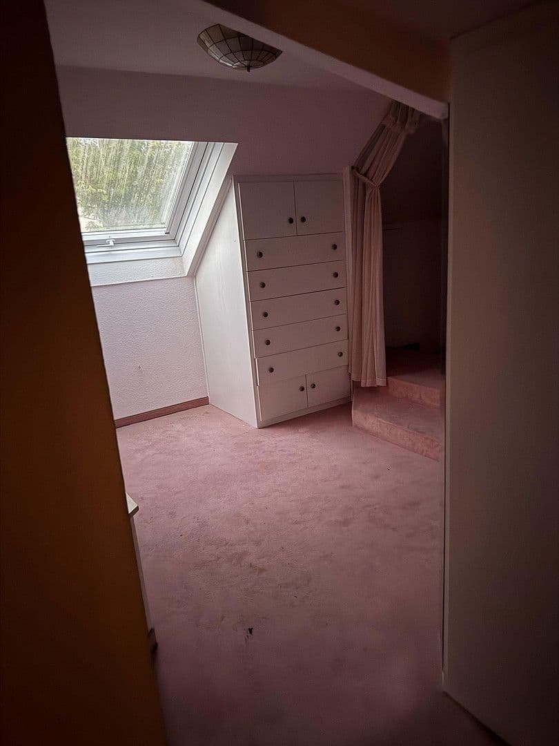 3 bedroom flat to rent, 101 m², Hüttenallee 35, Krefeld, North Rhine-Westphalia 3 bedroom flat to rent, 101 m², Hüttenallee 35, Krefeld, North Rhine-Westphalia