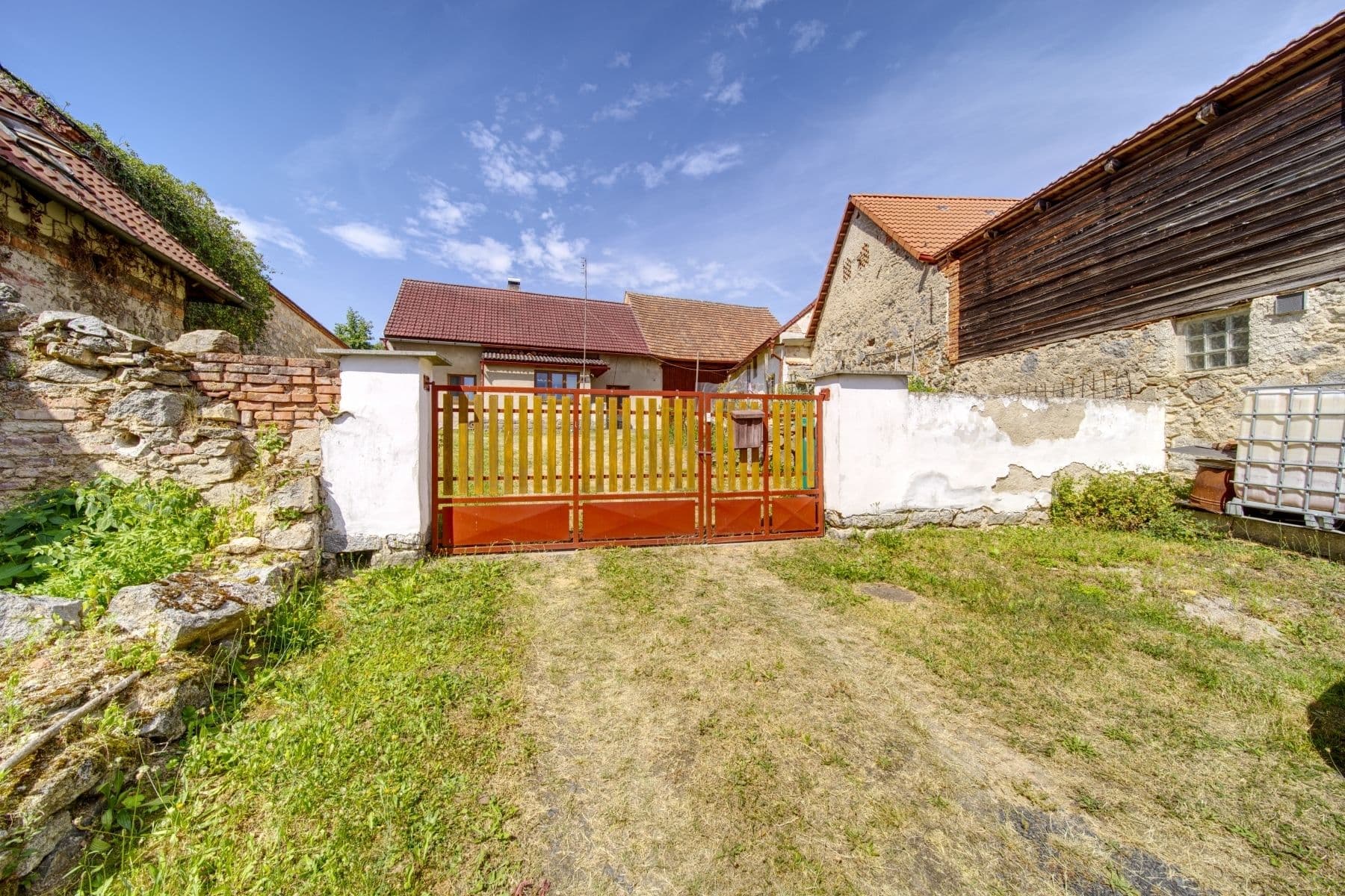 house for sale, 2,032 m², Nezdřev, Plzeňský Region house for sale, 2,032 m², Nezdřev, Plzeňský Region