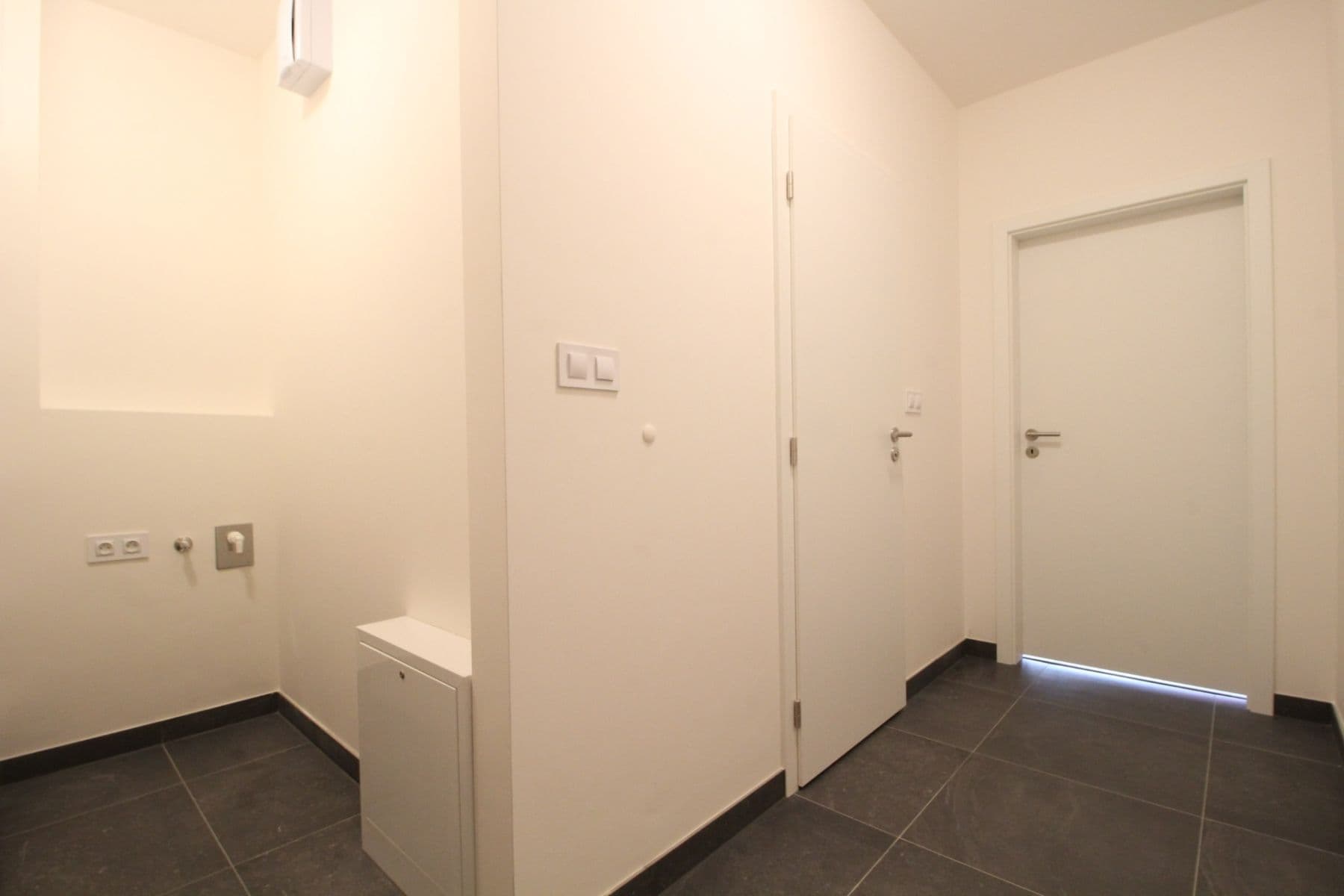 Studio flat to rent, 43 m², Choceradská, Prague, Prague Studio flat to rent, 43 m², Choceradská, Prague, Prague