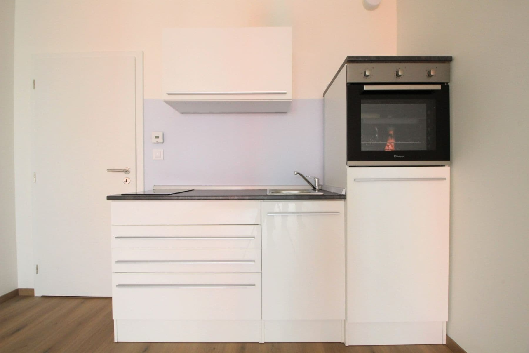 Studio flat to rent, 43 m², Choceradská, Prague, Prague Studio flat to rent, 43 m², Choceradská, Prague, Prague