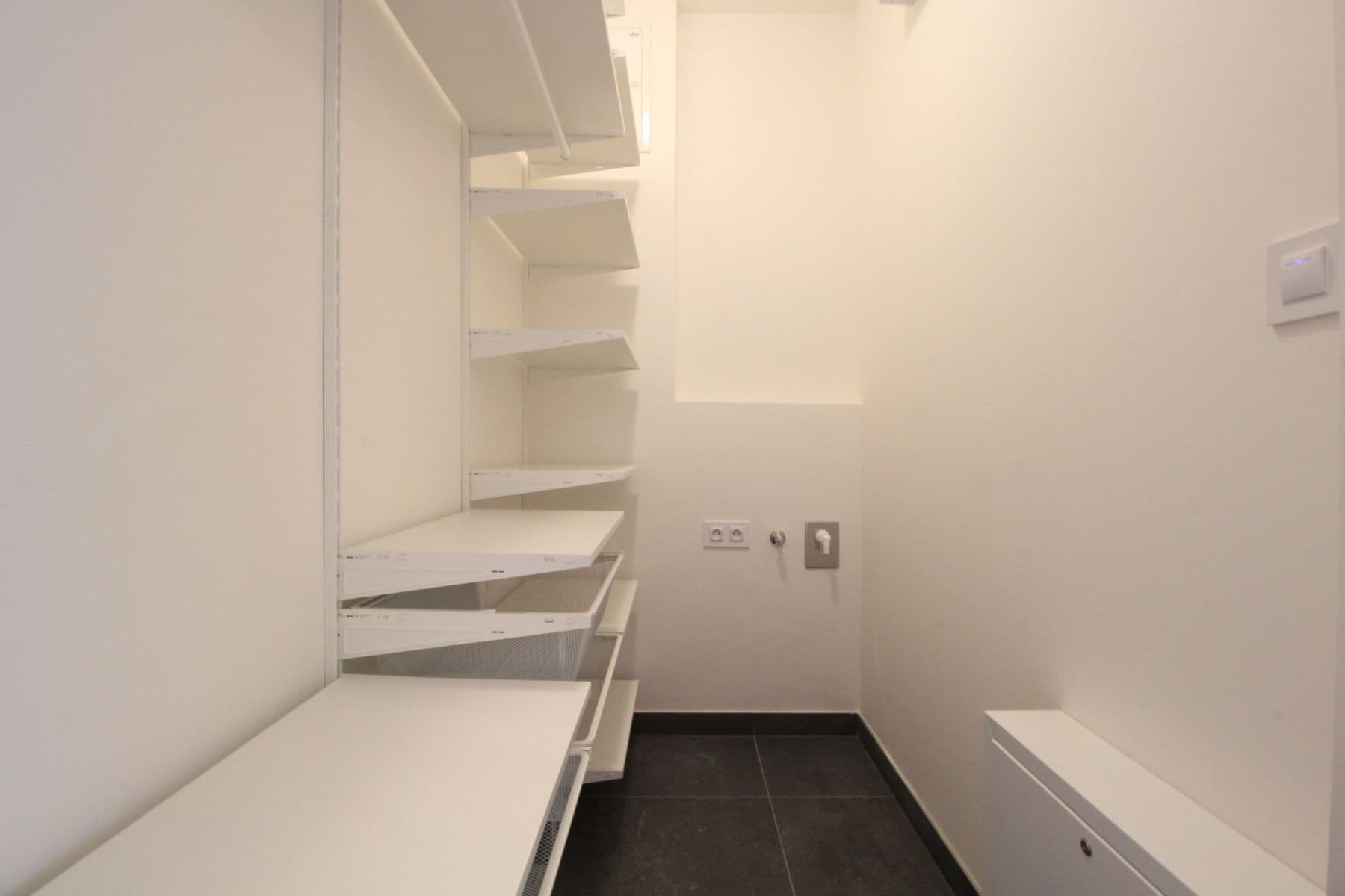 Studio flat to rent, 43 m², Choceradská, Prague, Prague Studio flat to rent, 43 m², Choceradská, Prague, Prague