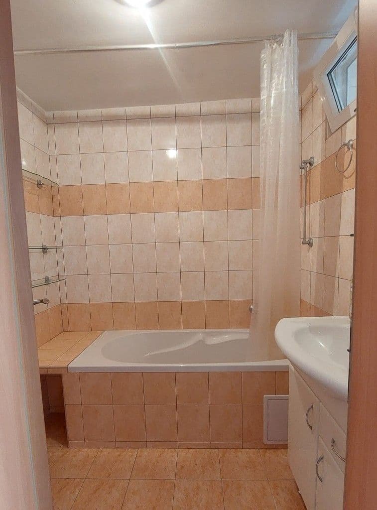 2 bedroom flat to rent, 61 m², Na Šťáhlavce, Prague, Prague 2 bedroom flat to rent, 61 m², Na Šťáhlavce, Prague, Prague