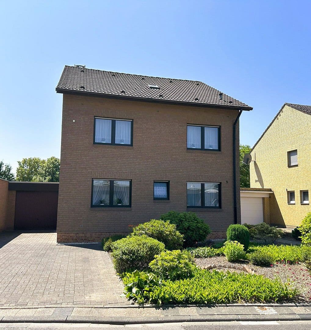 house for sale, 180 m², Elsdorf, North Rhine-Westphalia house for sale, 180 m², Elsdorf, North Rhine-Westphalia