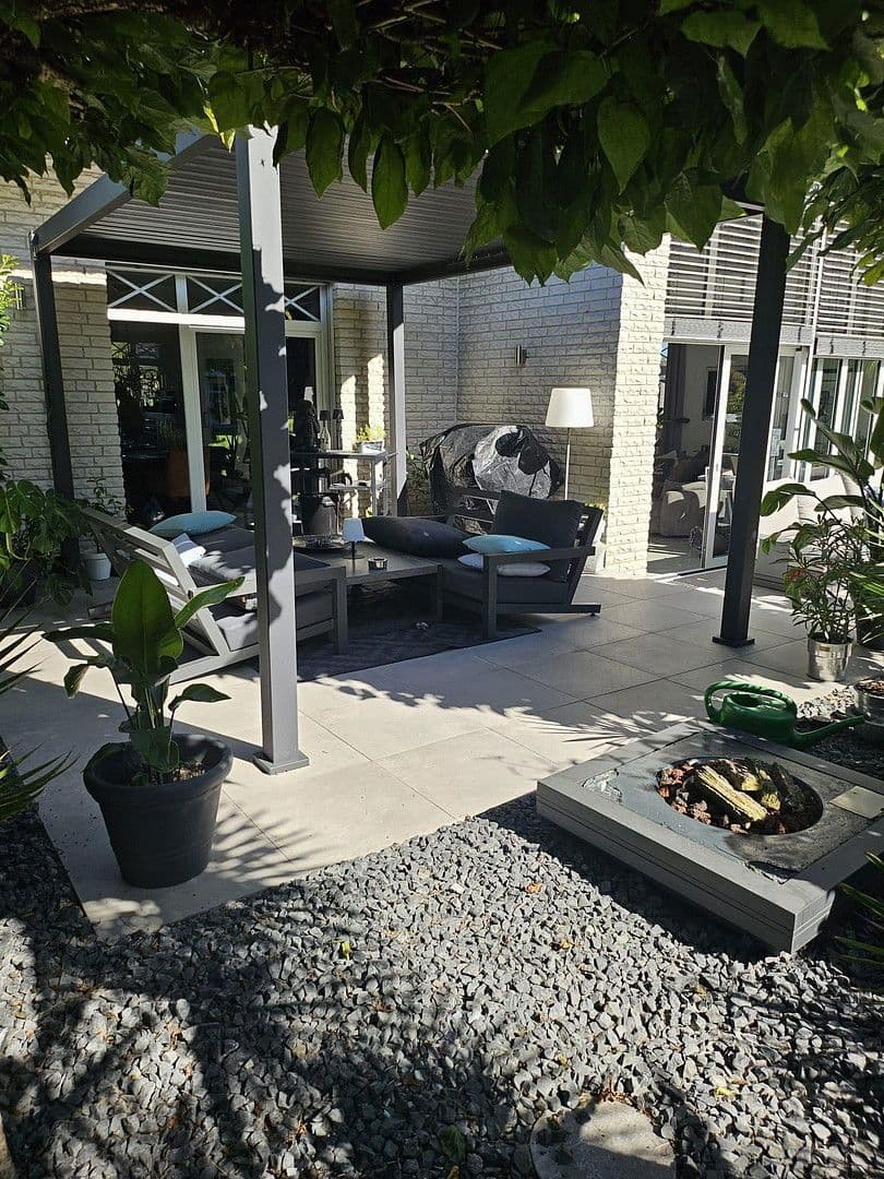 house for sale, 220 m², Voerde (Niederrhein), North Rhine-Westphalia house for sale, 220 m², Voerde (Niederrhein), North Rhine-Westphalia