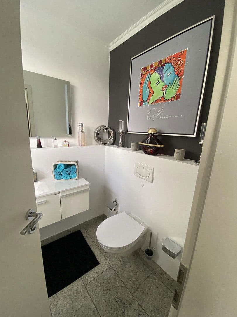 house for sale, 220 m², Voerde (Niederrhein), North Rhine-Westphalia house for sale, 220 m², Voerde (Niederrhein), North Rhine-Westphalia