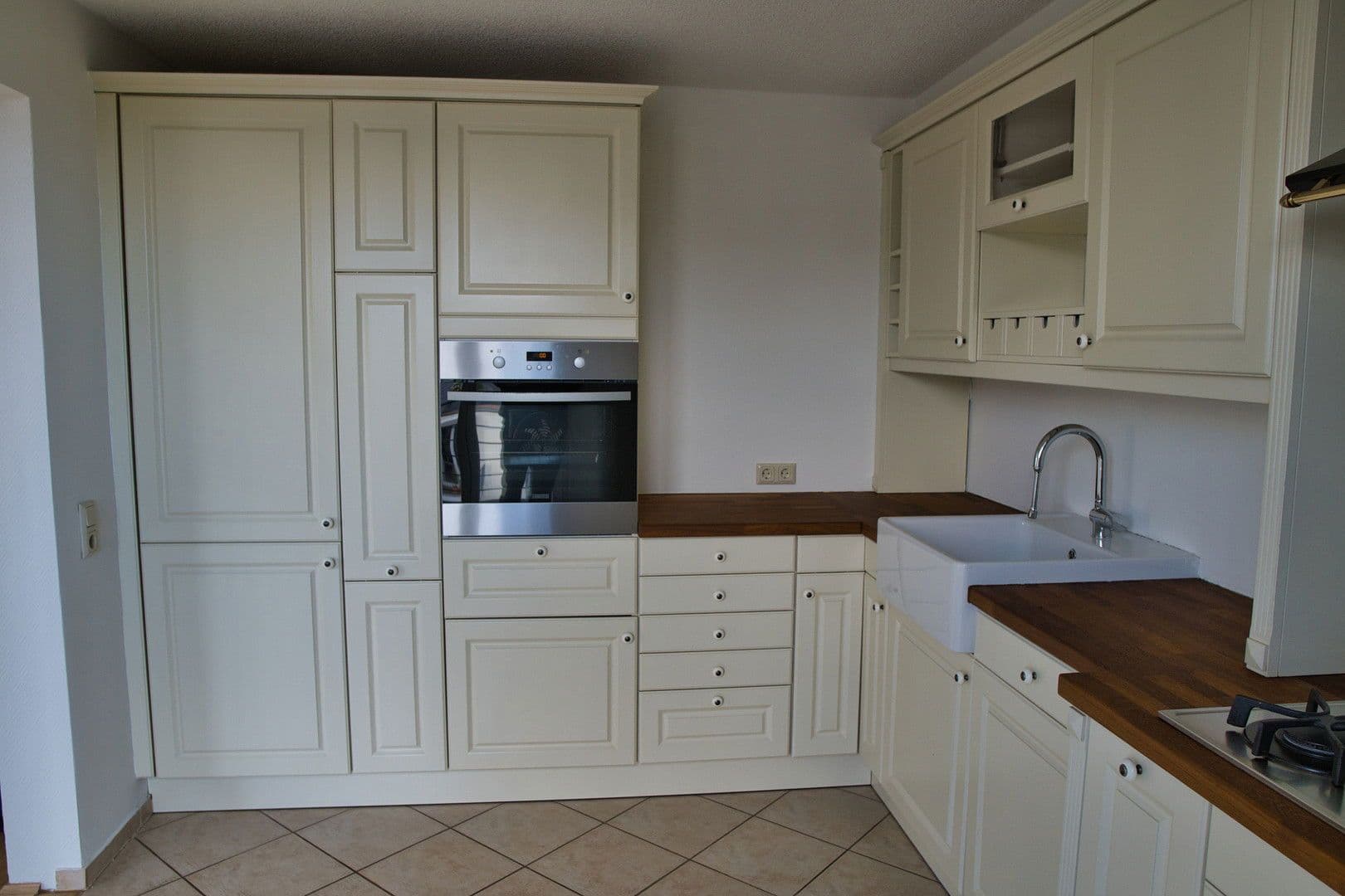 3 bedroom flat to rent, 114 m², Wilhelm-von-Capitaine Strasse 18, Köln, North Rhine-Westphalia 3 bedroom flat to rent, 114 m², Wilhelm-von-Capitaine Strasse 18, Köln, North Rhine-Westphalia