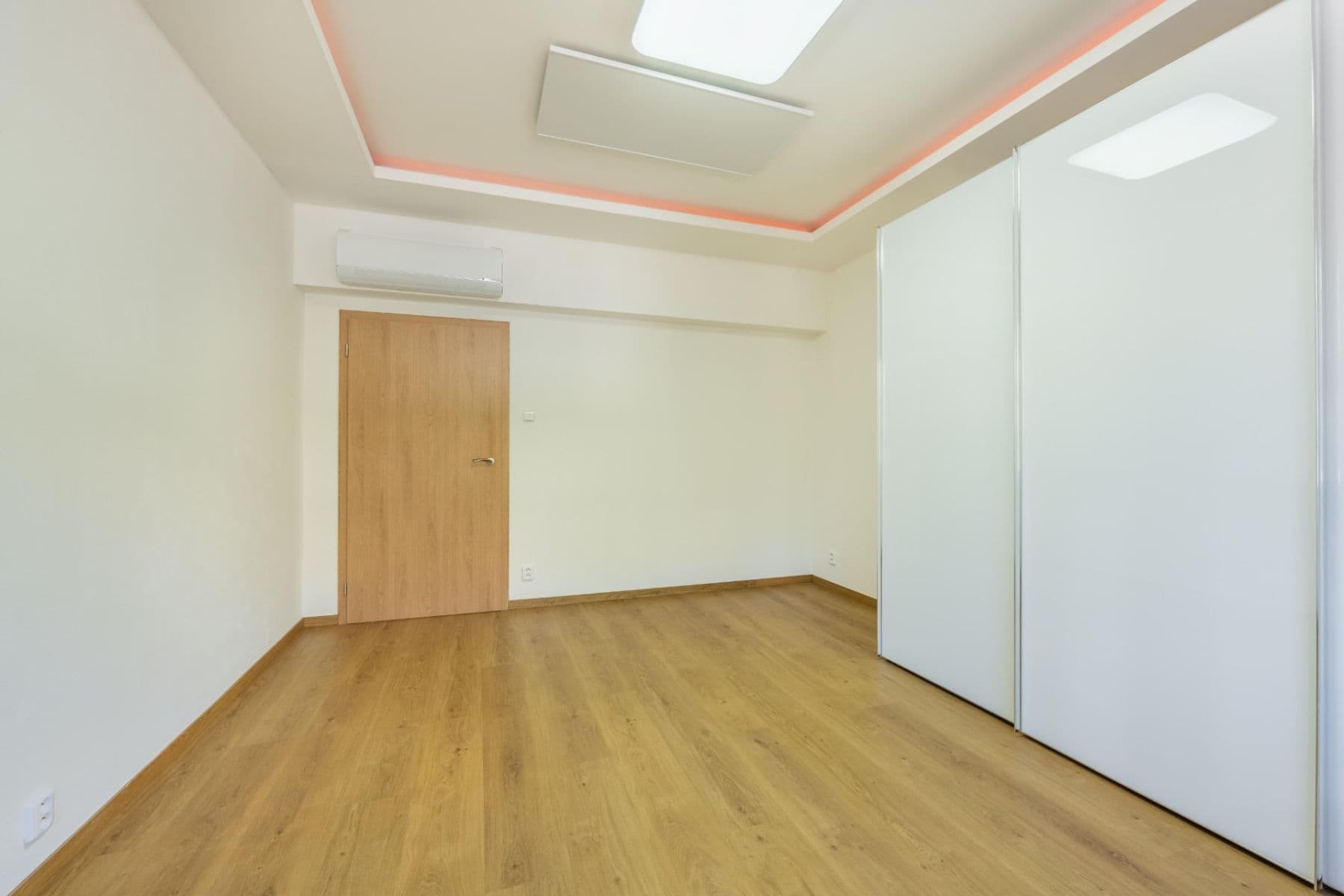 1 bedroom with open-plan kitchen flat to rent, 46 m², Hartigova, Prague, Prague 1 bedroom with open-plan kitchen flat to rent, 46 m², Hartigova, Prague, Prague