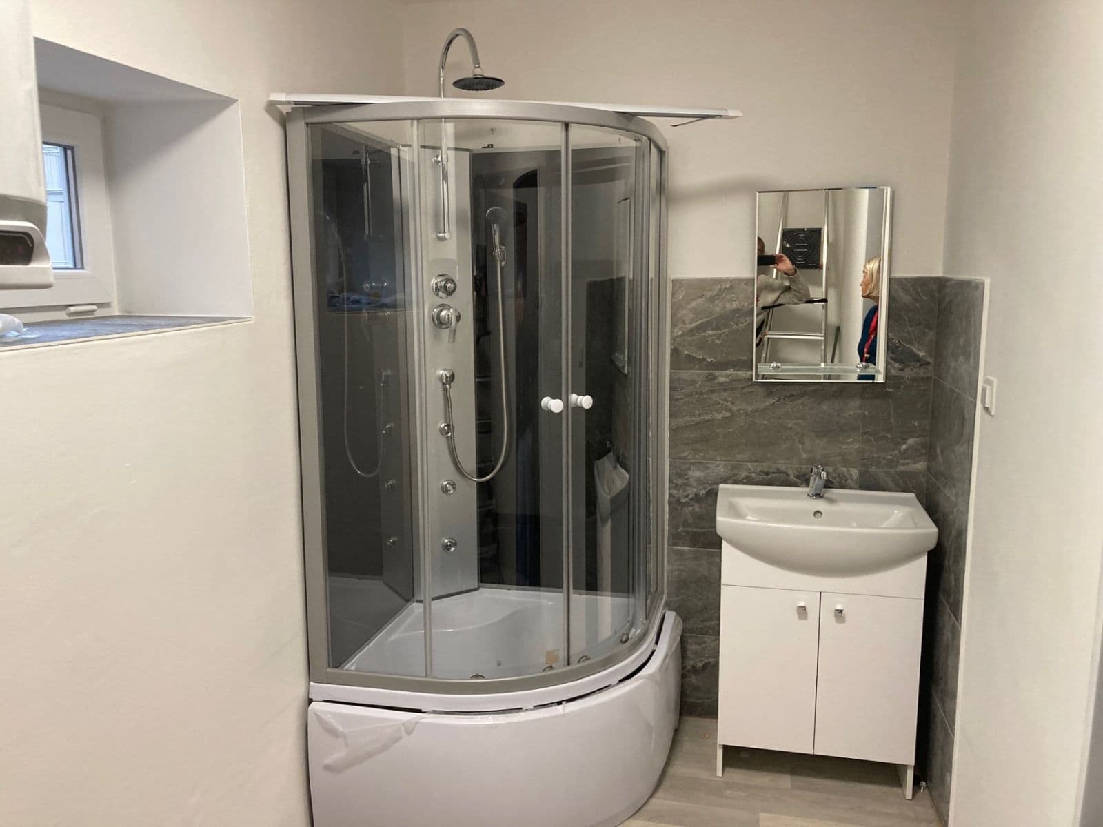 3 bedroom flat to rent, 98 m², Bratislavská, Brno, Jihomoravský Region 3 bedroom flat to rent, 98 m², Bratislavská, Brno, Jihomoravský Region