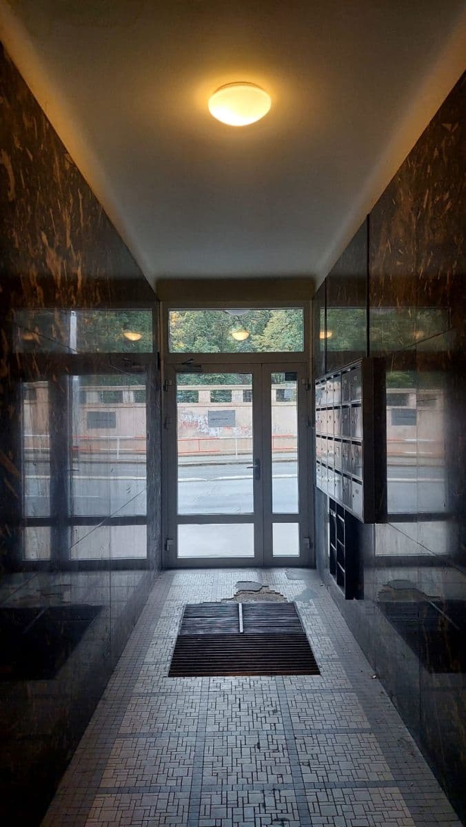 1 bedroom with open-plan kitchen flat to rent, 43 m², Plzeňská, Prague, Prague 1 bedroom with open-plan kitchen flat to rent, 43 m², Plzeňská, Prague, Prague