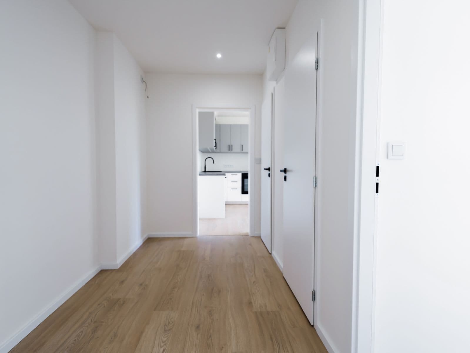 2 bedroom with open-plan kitchen flat to rent, 53 m², Káranská, Prague, Prague 2 bedroom with open-plan kitchen flat to rent, 53 m², Káranská, Prague, Prague