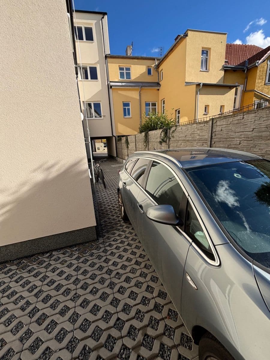 1 bedroom with open-plan kitchen flat to rent, 57 m², Široká, Říčany, Středočeský Region 1 bedroom with open-plan kitchen flat to rent, 57 m², Široká, Říčany, Středočeský Region