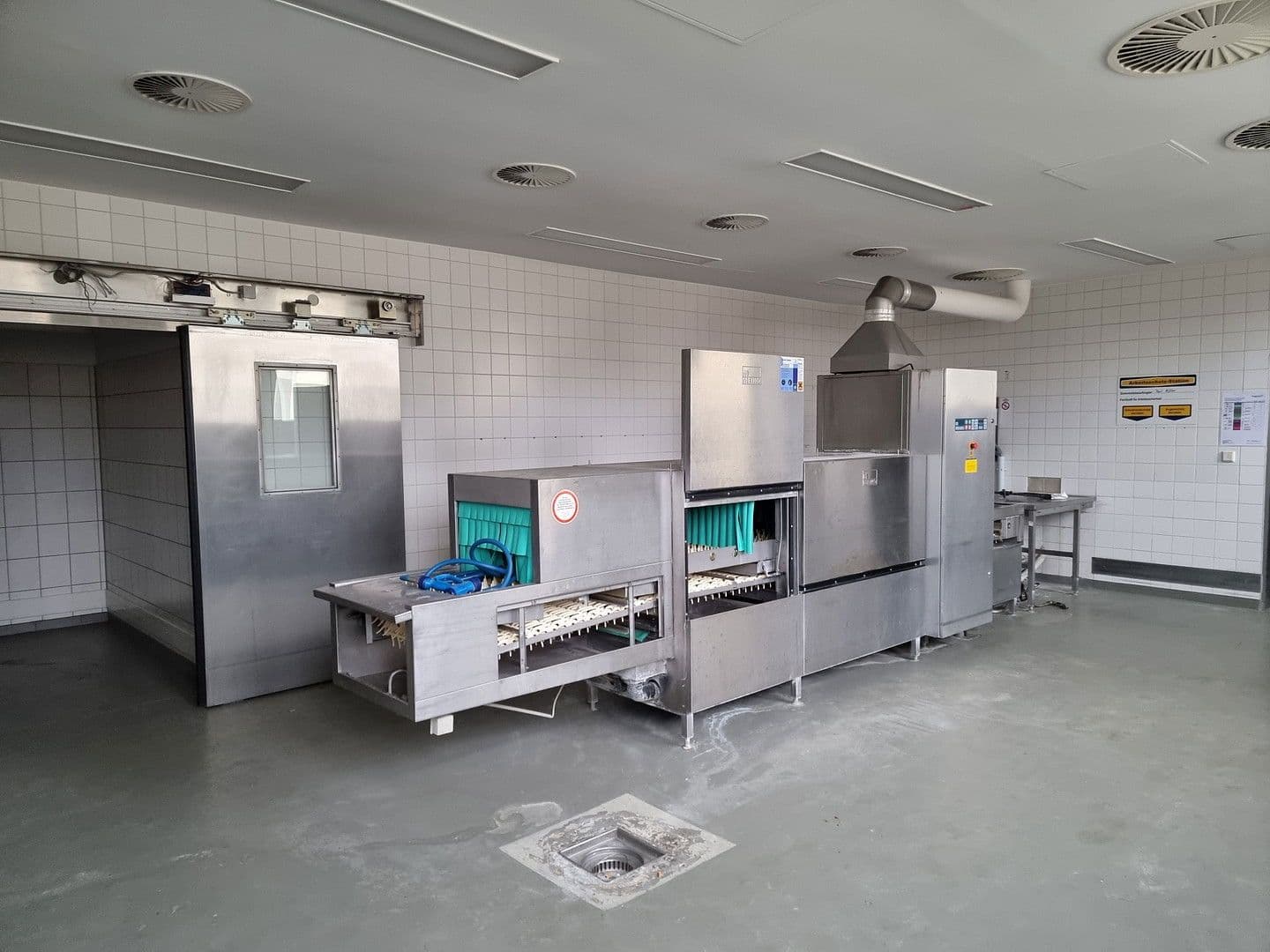 non-residential property for sale, 28,300 m², Lützowstr. 1, Stavenhagen, Mecklenburg-Vorpommern non-residential property for sale, 28,300 m², Lützowstr. 1, Stavenhagen, Mecklenburg-Vorpommern