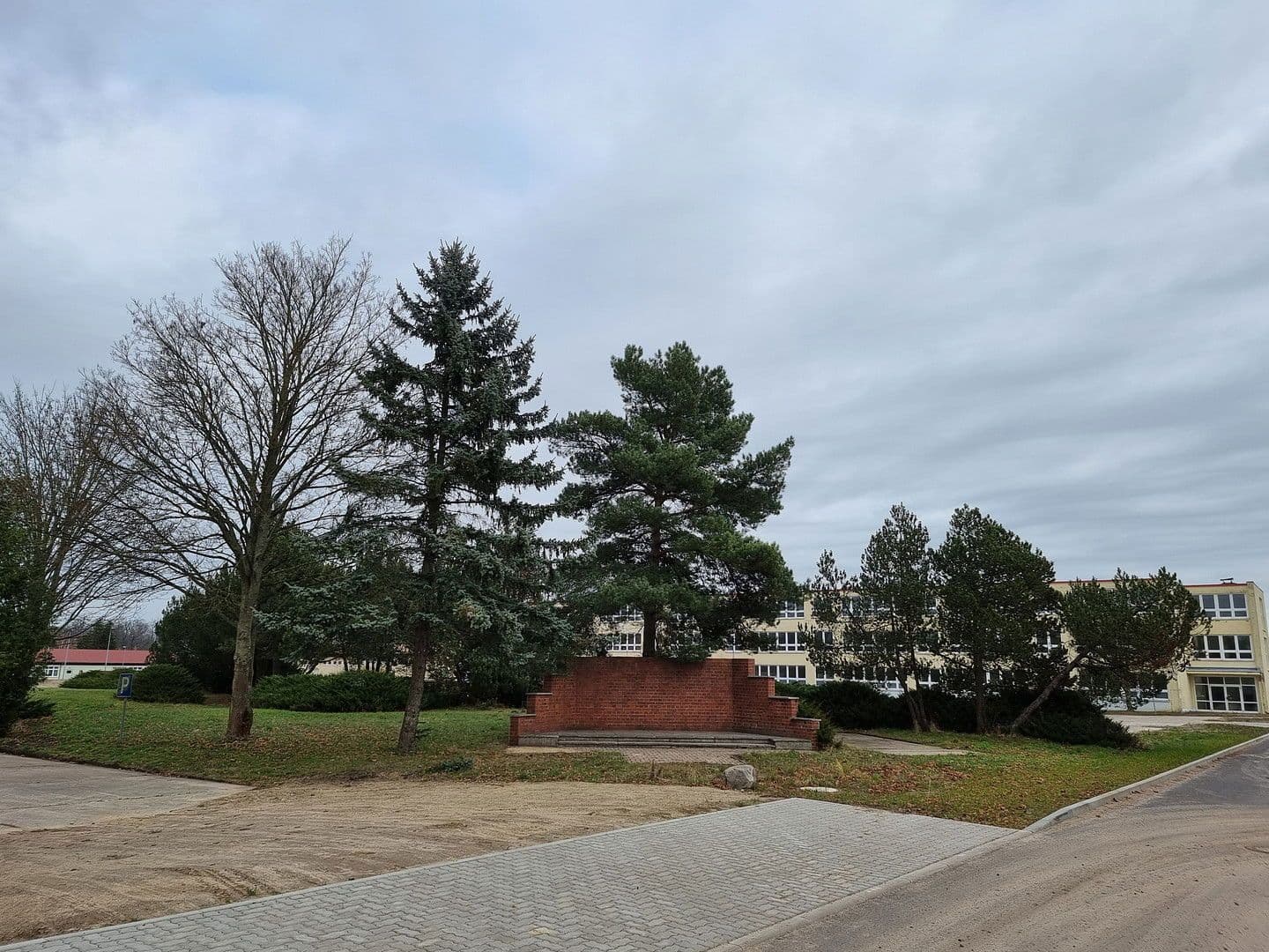 non-residential property for sale, 28,300 m², Lützowstr. 1, Stavenhagen, Mecklenburg-Vorpommern non-residential property for sale, 28,300 m², Lützowstr. 1, Stavenhagen, Mecklenburg-Vorpommern