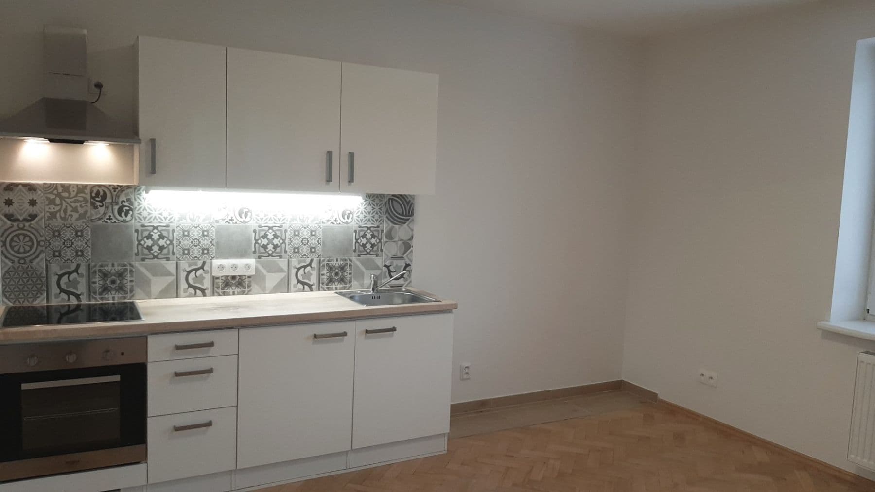 Studio flat to rent, 35 m², U Stojanu, Prague, Prague Studio flat to rent, 35 m², U Stojanu, Prague, Prague