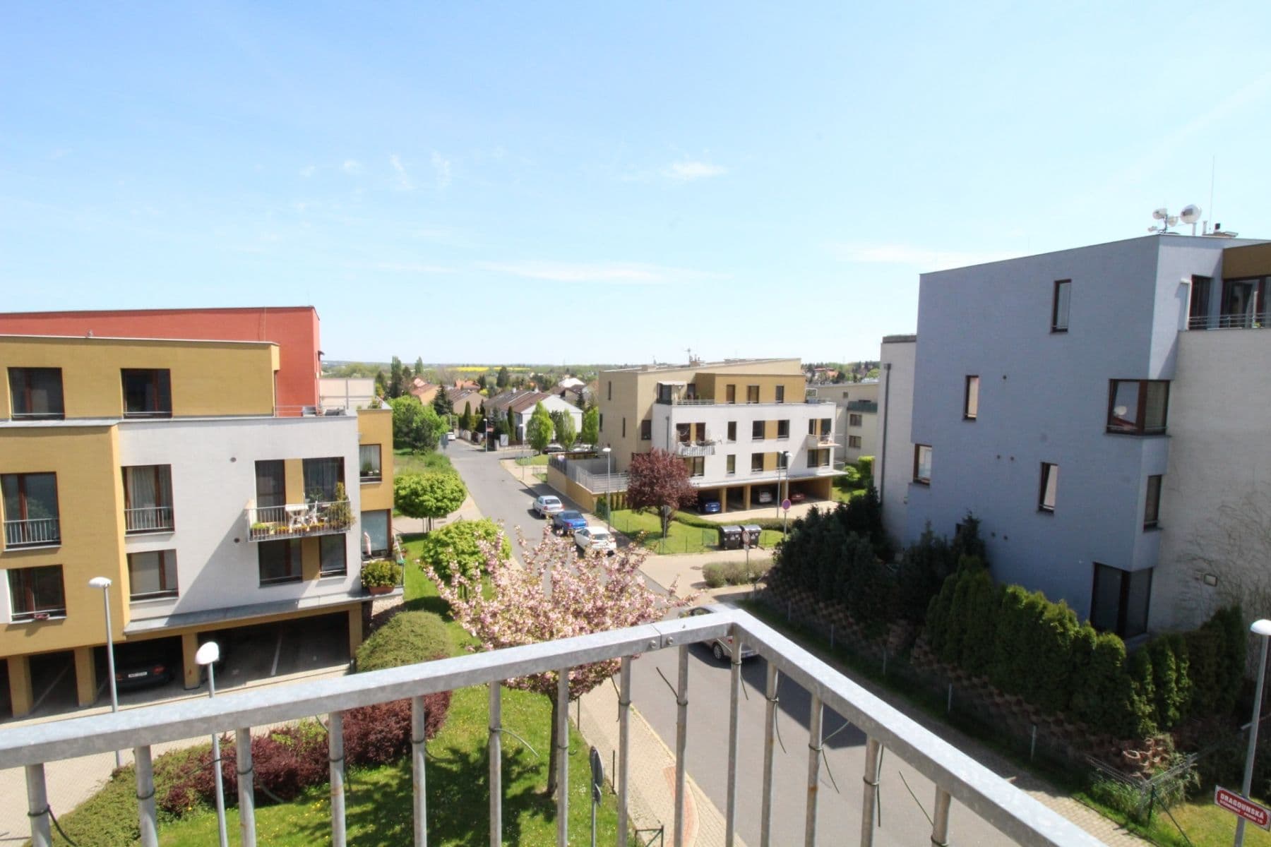 2 bedroom with open-plan kitchen flat to rent, 70 m², Dragounská, Prague, Prague 2 bedroom with open-plan kitchen flat to rent, 70 m², Dragounská, Prague, Prague