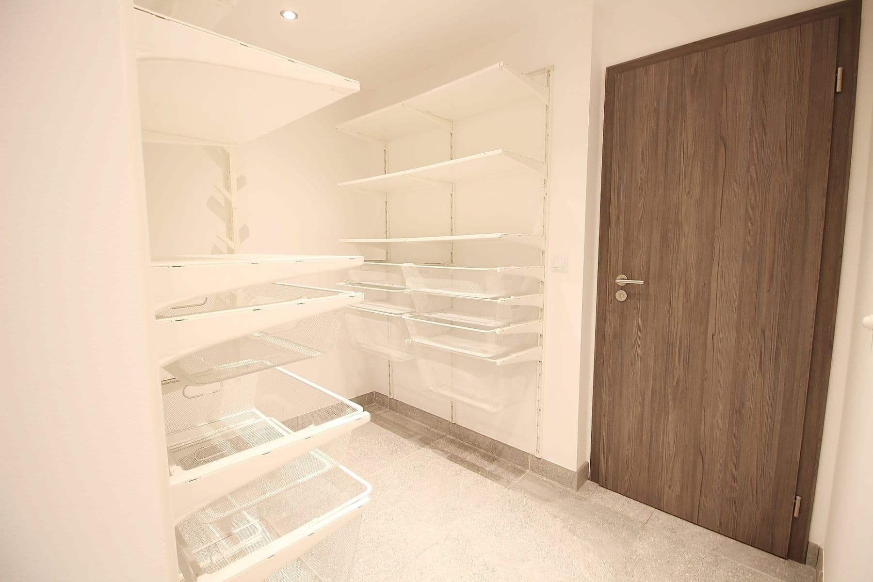 Studio flat to rent, 86 m², U sladovny, Prague, Prague Studio flat to rent, 86 m², U sladovny, Prague, Prague