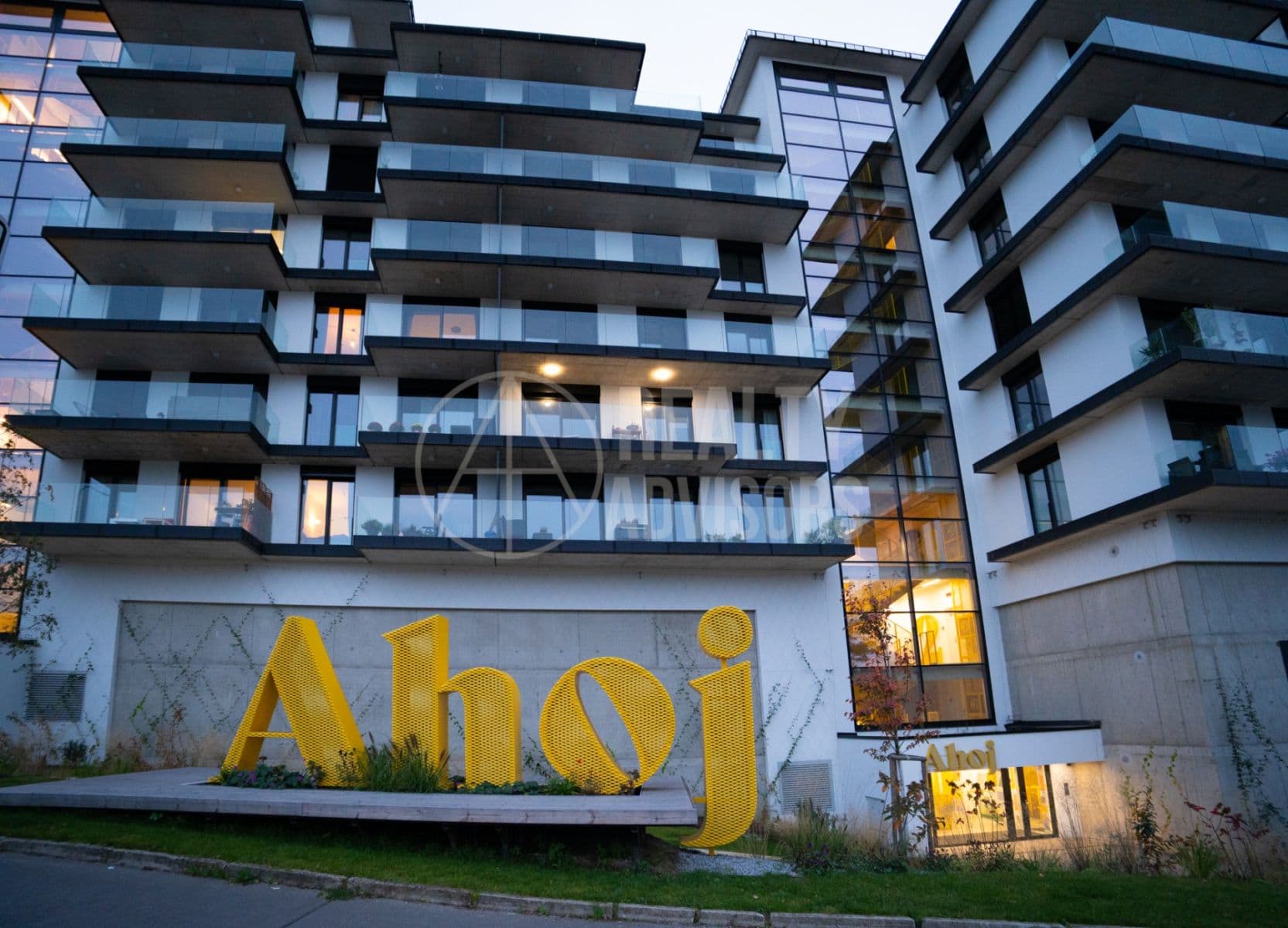 2 bedroom with open-plan kitchen flat for sale, 60 m², Československého exilu, Prague, Prague 2 bedroom with open-plan kitchen flat for sale, 60 m², Československého exilu, Prague, Prague