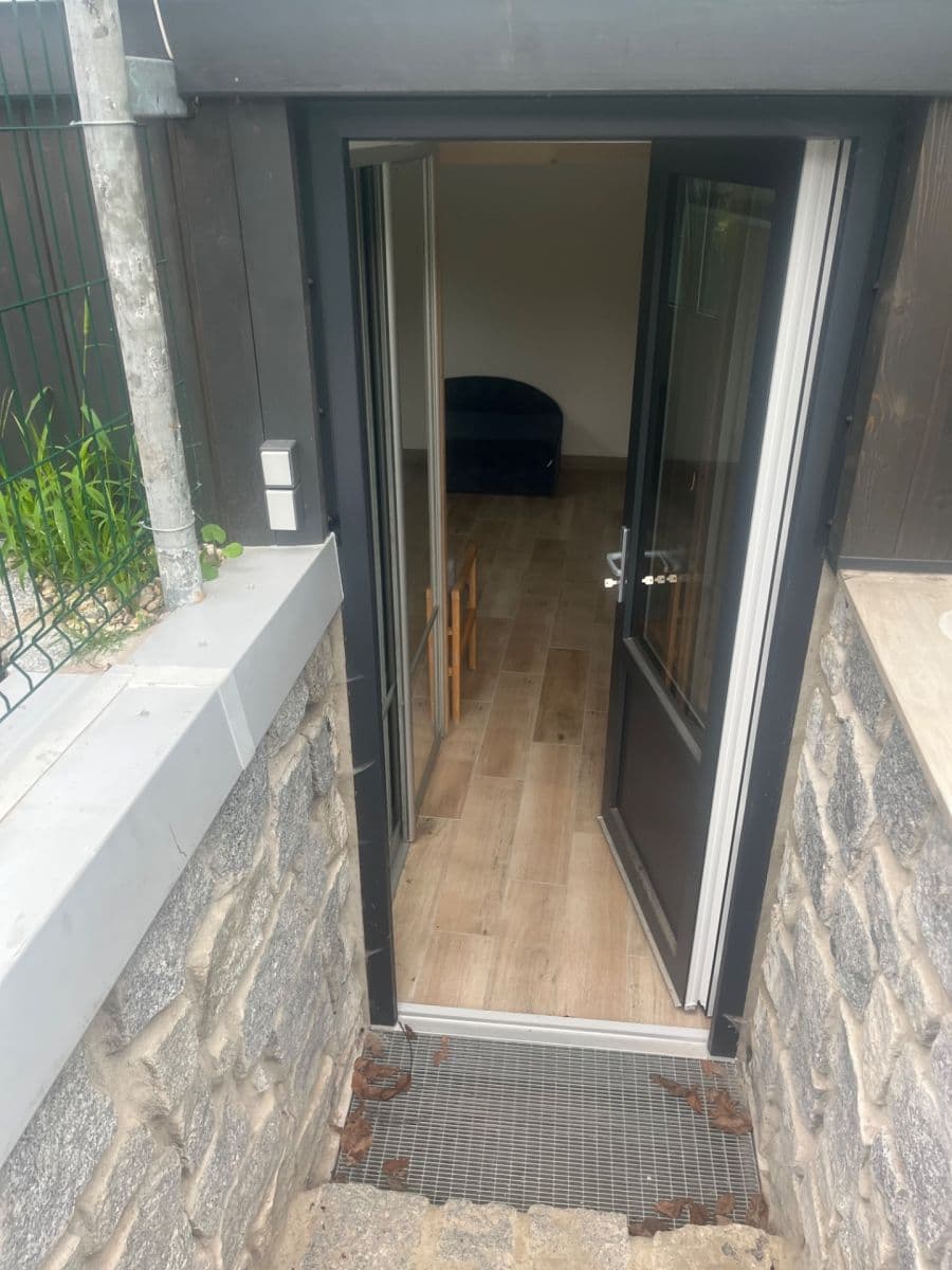 Studio flat to rent, 28 m², Na Baních, Prague, Prague Studio flat to rent, 28 m², Na Baních, Prague, Prague