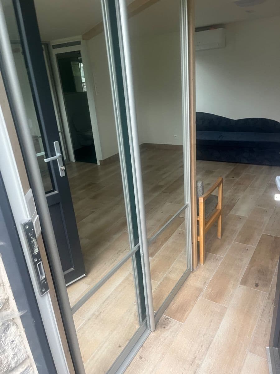 Studio flat to rent, 28 m², Na Baních, Prague, Prague Studio flat to rent, 28 m², Na Baních, Prague, Prague