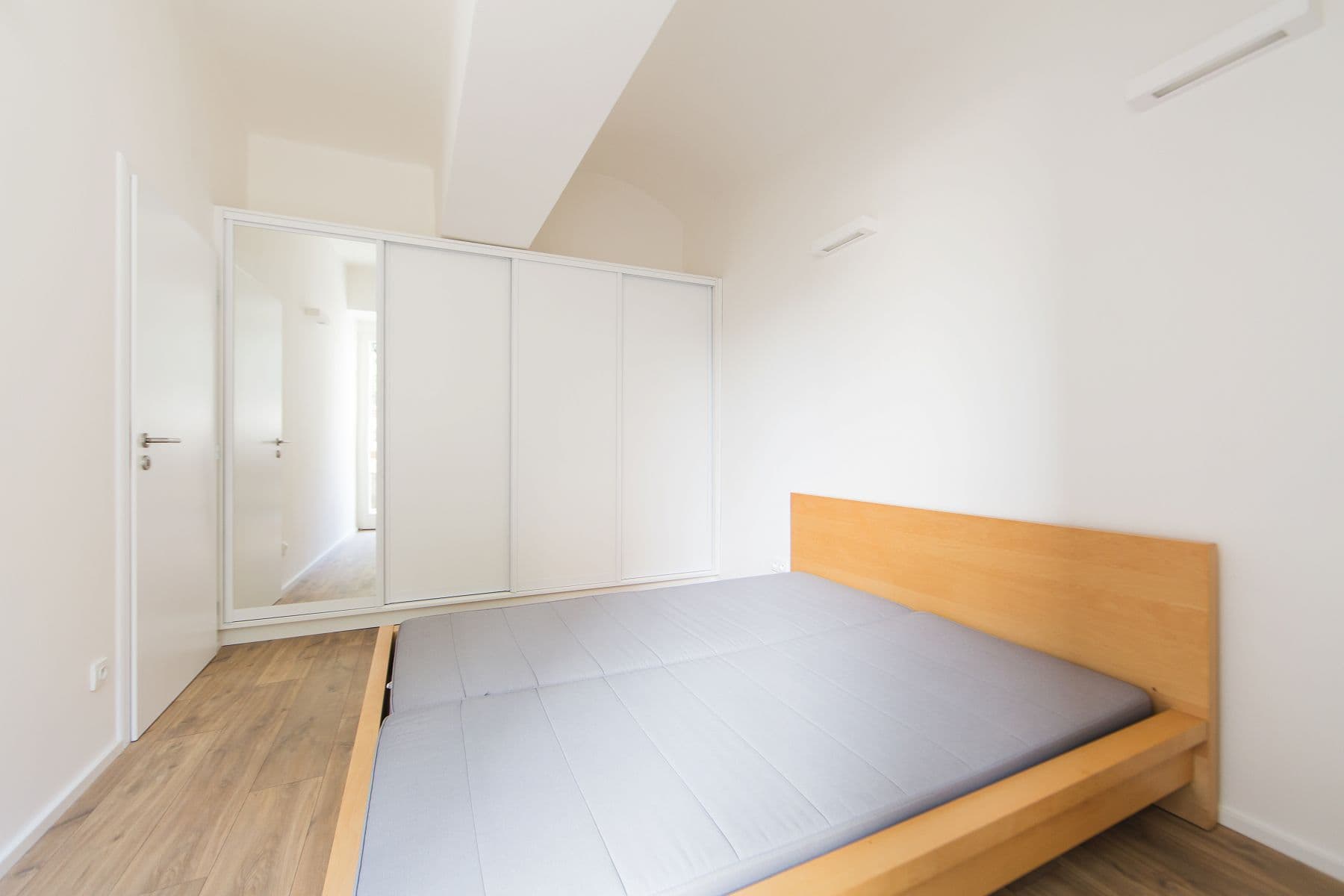 2 bedroom with open-plan kitchen flat to rent, 62 m², Ve Střešovičkách, Prague, Prague 2 bedroom with open-plan kitchen flat to rent, 62 m², Ve Střešovičkách, Prague, Prague