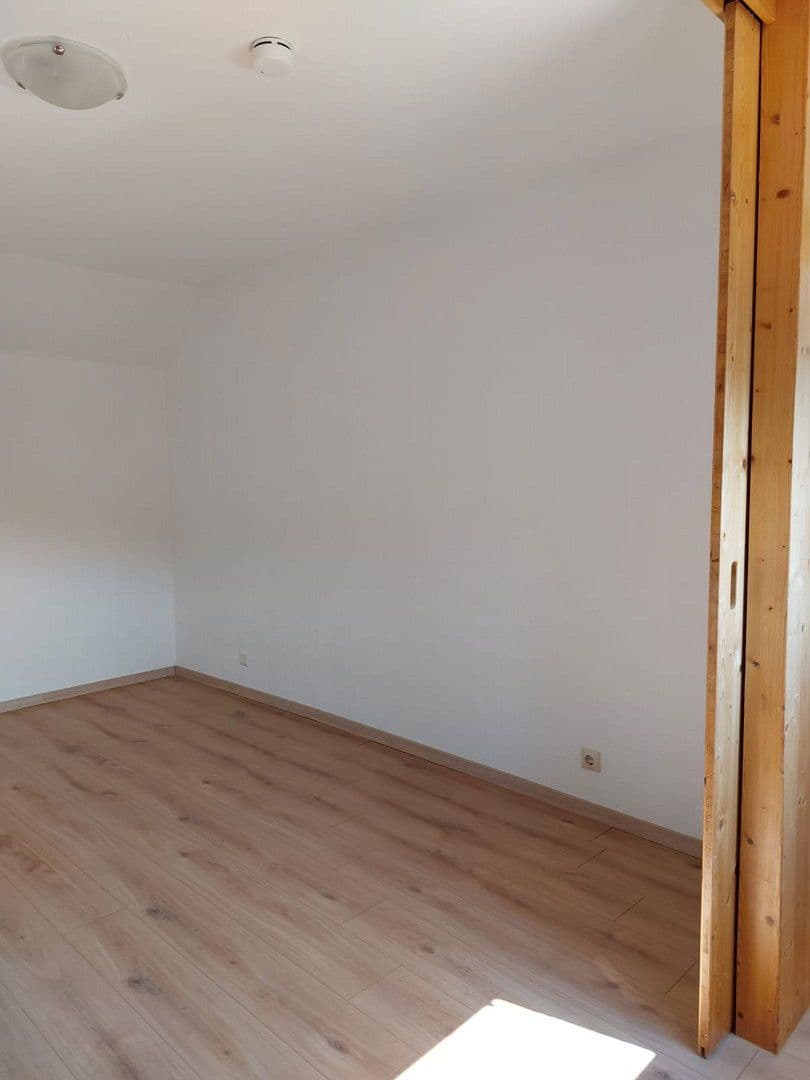 1 bedroom with open-plan kitchen flat to rent, 65 m², Koblenz-Lay, Rhineland-Palatinate 1 bedroom with open-plan kitchen flat to rent, 65 m², Koblenz-Lay, Rhineland-Palatinate
