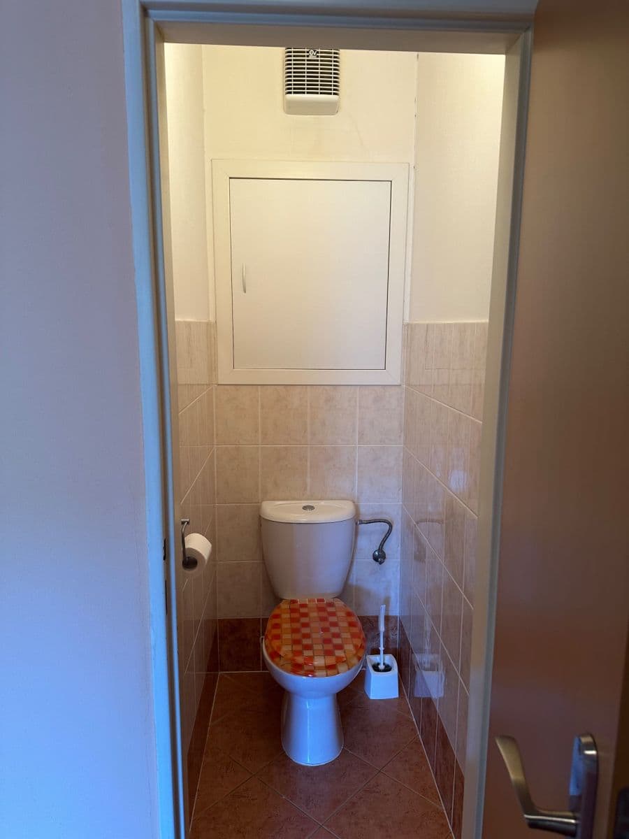 1 bedroom with open-plan kitchen flat to rent, 65 m², Bělohorská, Brno, Jihomoravský Region 1 bedroom with open-plan kitchen flat to rent, 65 m², Bělohorská, Brno, Jihomoravský Region