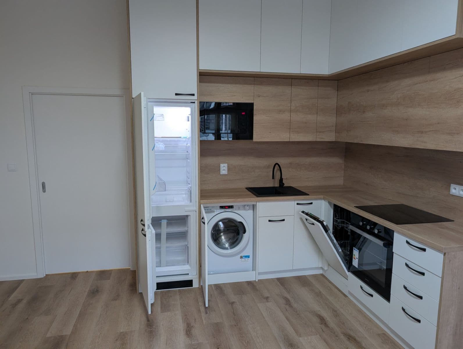 Studio flat to rent, 30 m², Evropská, Prague, Prague Studio flat to rent, 30 m², Evropská, Prague, Prague