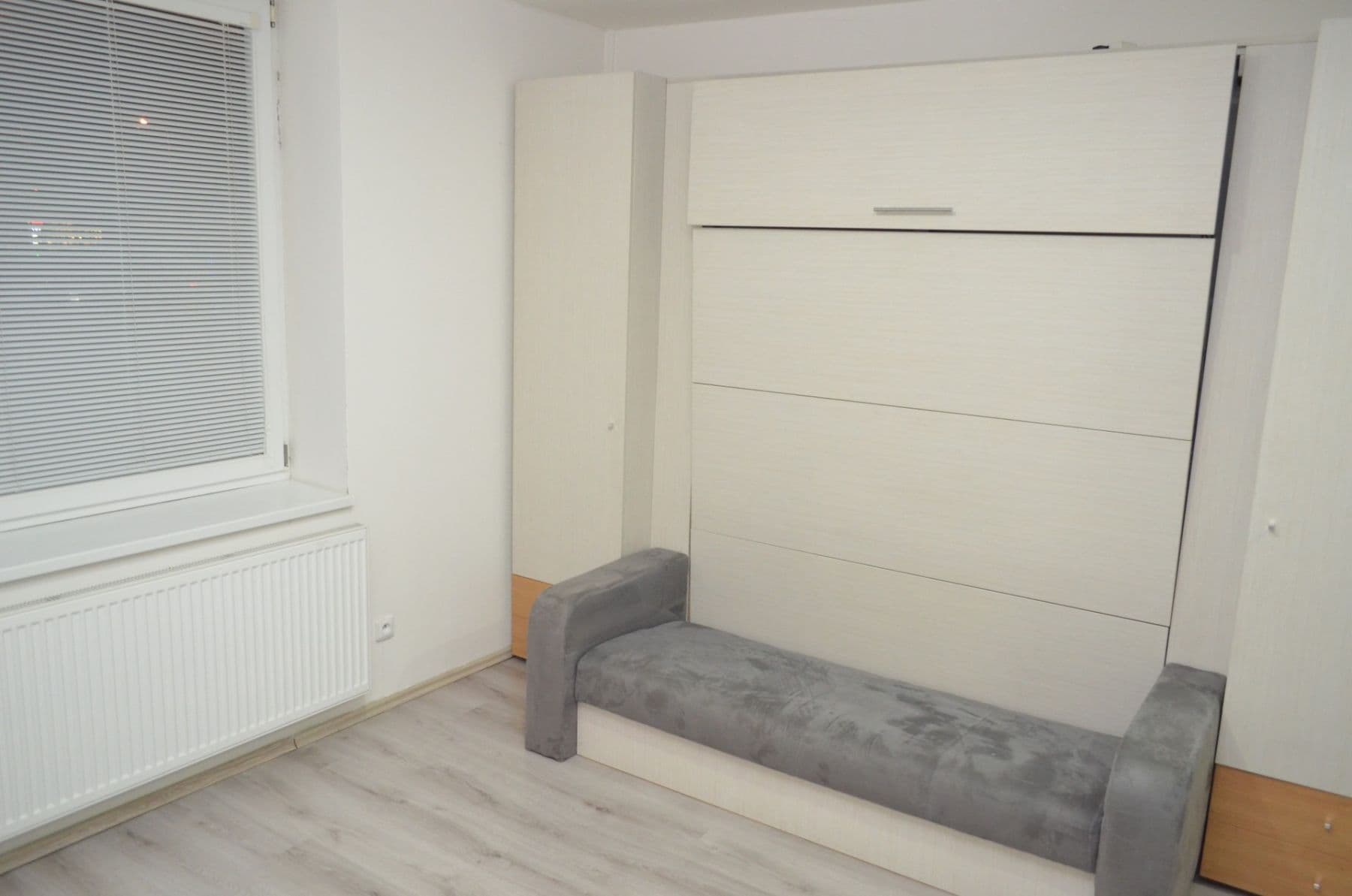 Studio flat to rent, 35 m², Jeremiášova, Prague, Prague Studio flat to rent, 35 m², Jeremiášova, Prague, Prague