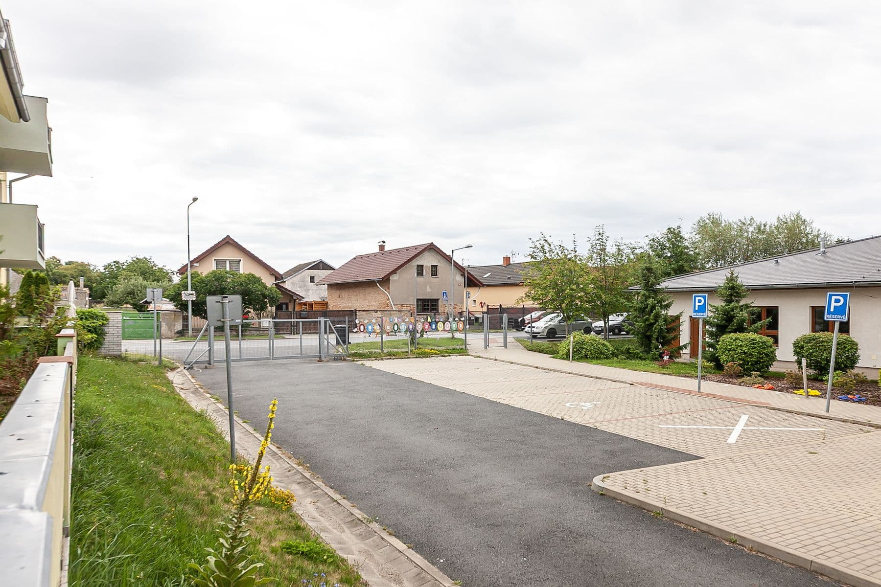 3 bedroom with open-plan kitchen flat for sale, 116 m², Břežany II, Středočeský Region 3 bedroom with open-plan kitchen flat for sale, 116 m², Břežany II, Středočeský Region