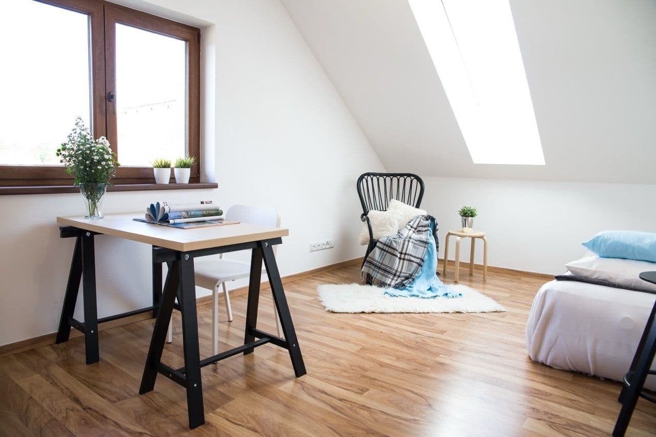 house to rent, 180 m², Nad Rybníkem, Unhošť, Středočeský Region house to rent, 180 m², Nad Rybníkem, Unhošť, Středočeský Region