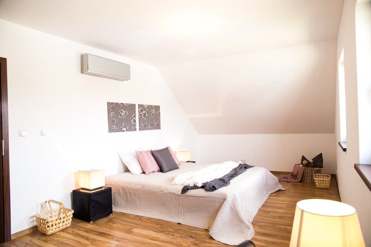 house to rent, 180 m², Nad Rybníkem, Unhošť, Středočeský Region house to rent, 180 m², Nad Rybníkem, Unhošť, Středočeský Region